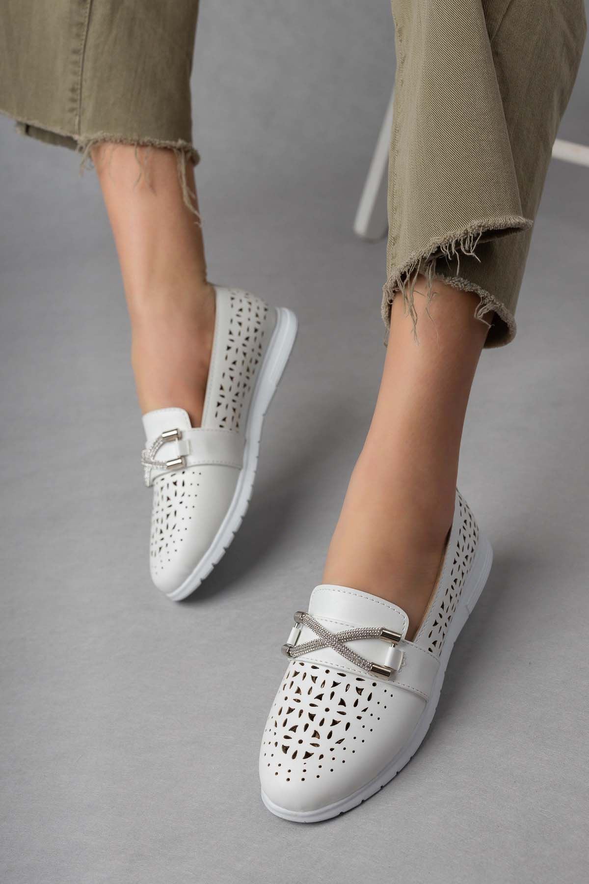 Freemax Kadın Babet Günlük Suni Deri Hafif Rahat Casual Ayakkabı Abb.201 Beyaz