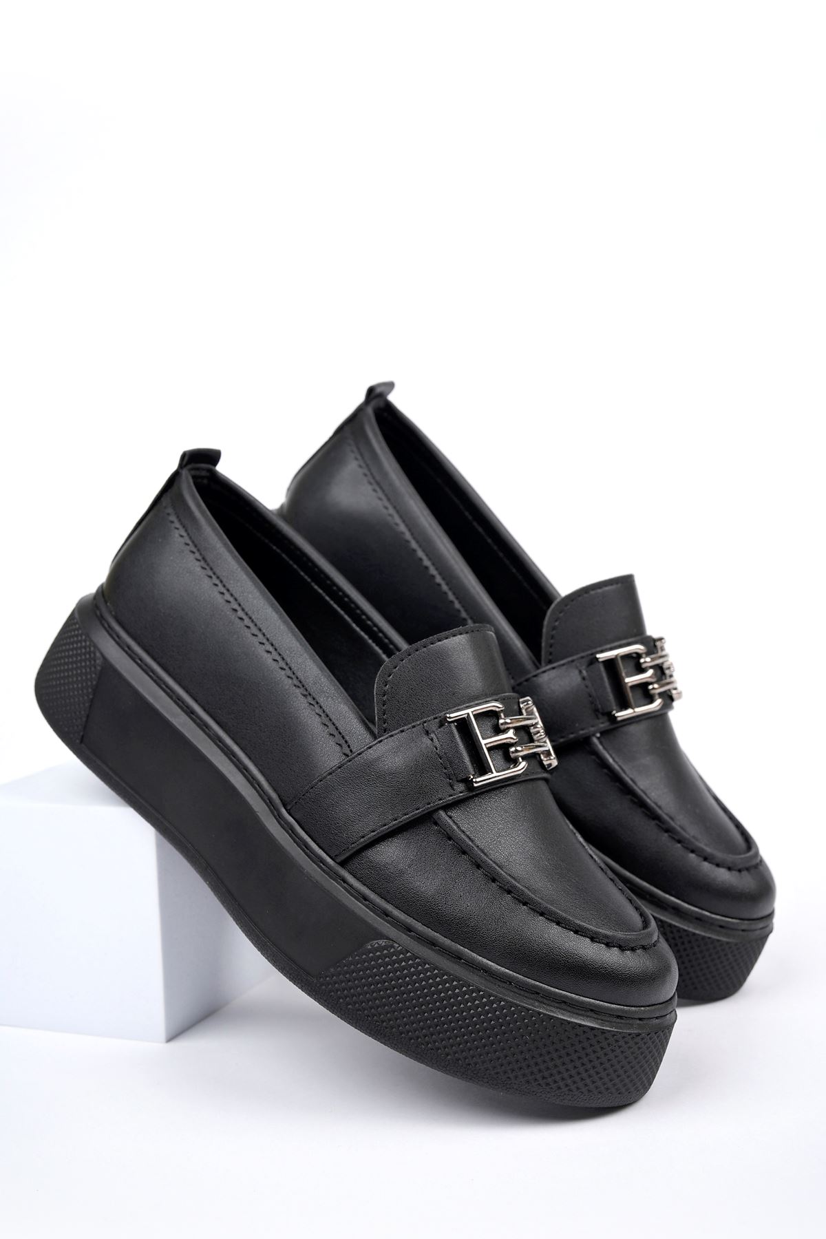 Freemax Kadın Yüksek Poli Taban Metal Toka Günlük Oxford Ayakkabı Abb.533 Siyah