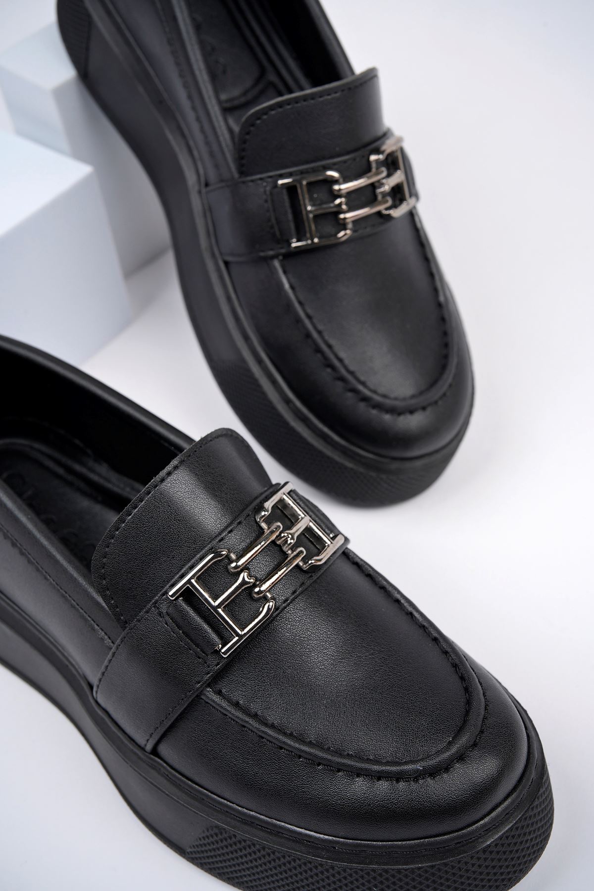 Freemax Kadın Yüksek Poli Taban Metal Toka Günlük Oxford Ayakkabı Abb.533 Siyah