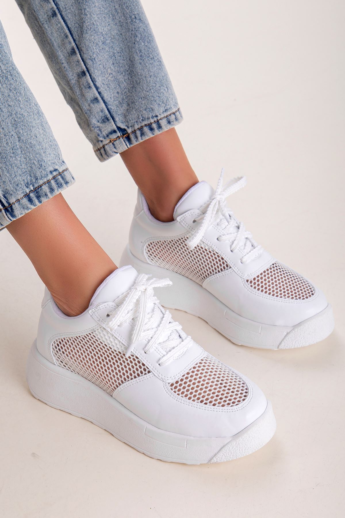 Freemax Kadın  Yazlık Fileli Spor Sneaker Yürüyüş Hafif Rahat Ayakkabı H30 Beyaz