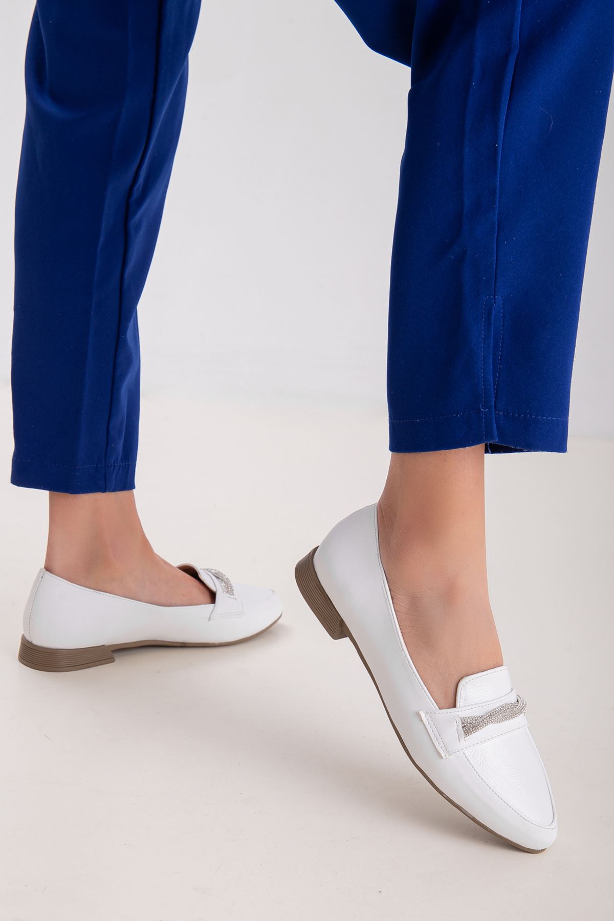 Freemax Kadın Yazlık Rahat Hafif Babet Ayakkabı B04 Beyaz