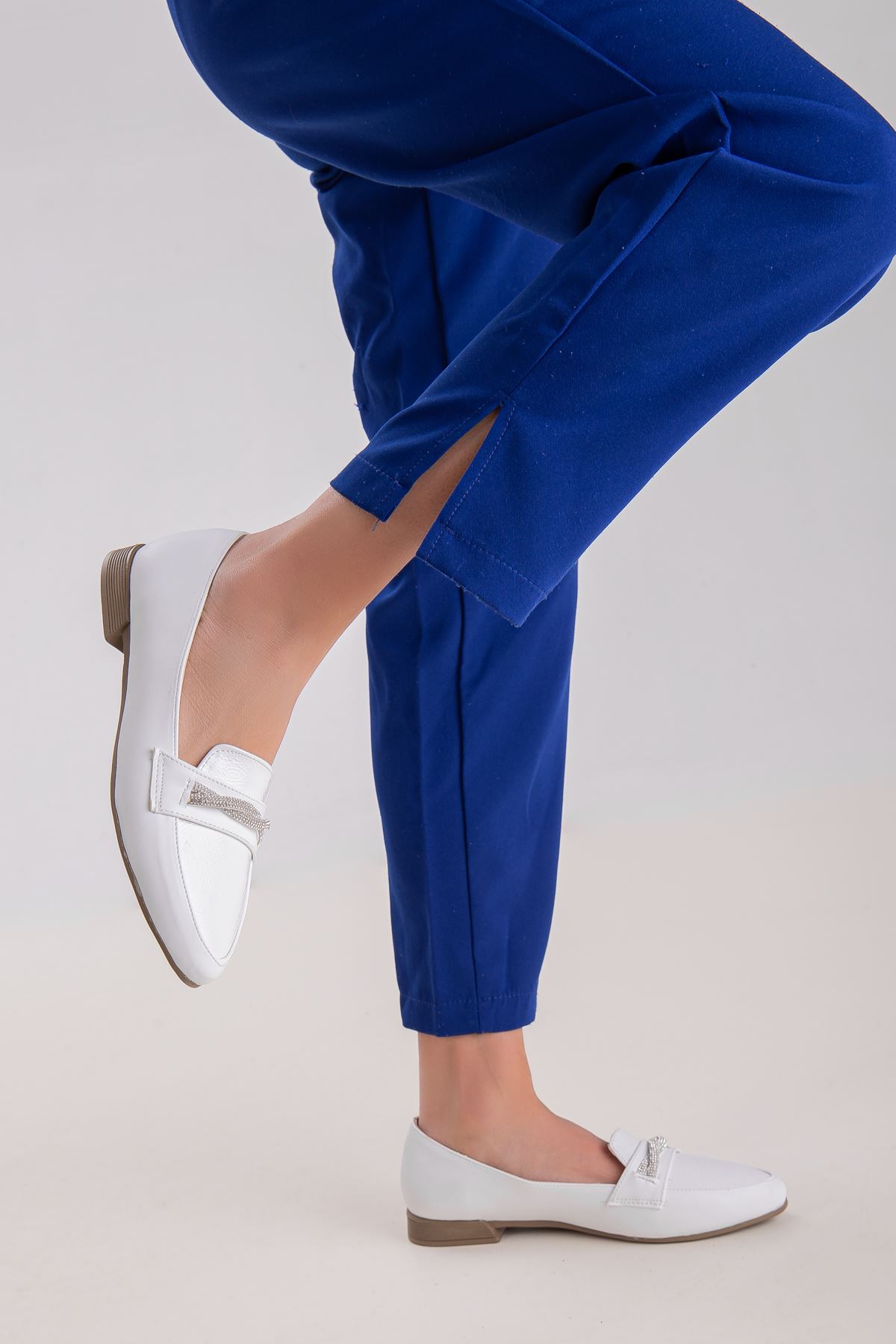 Freemax Kadın Yazlık Rahat Hafif Babet Ayakkabı B04 Beyaz