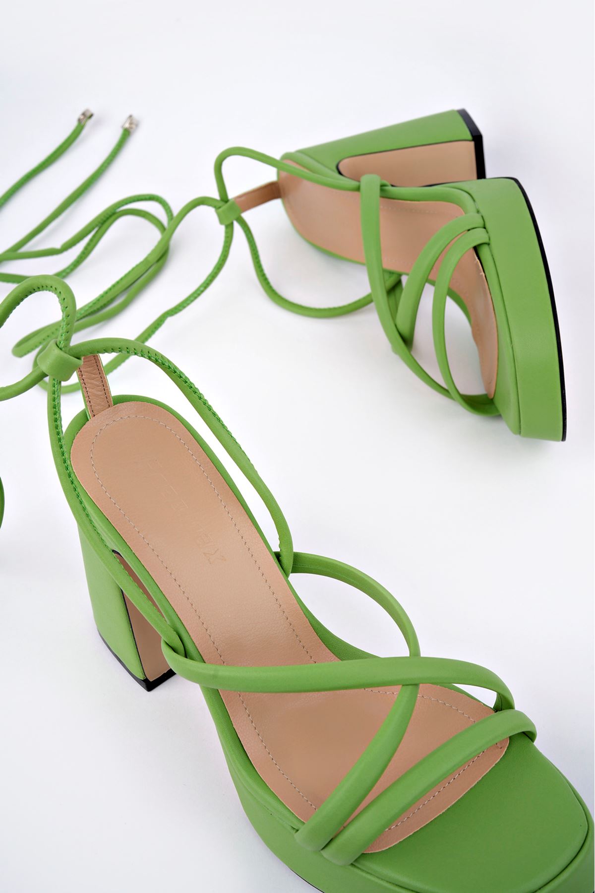 Freemax Kadın Yüksek Klasik 10 cm Topuklu Platform Ayakkabıı Byc 1005 Pantone