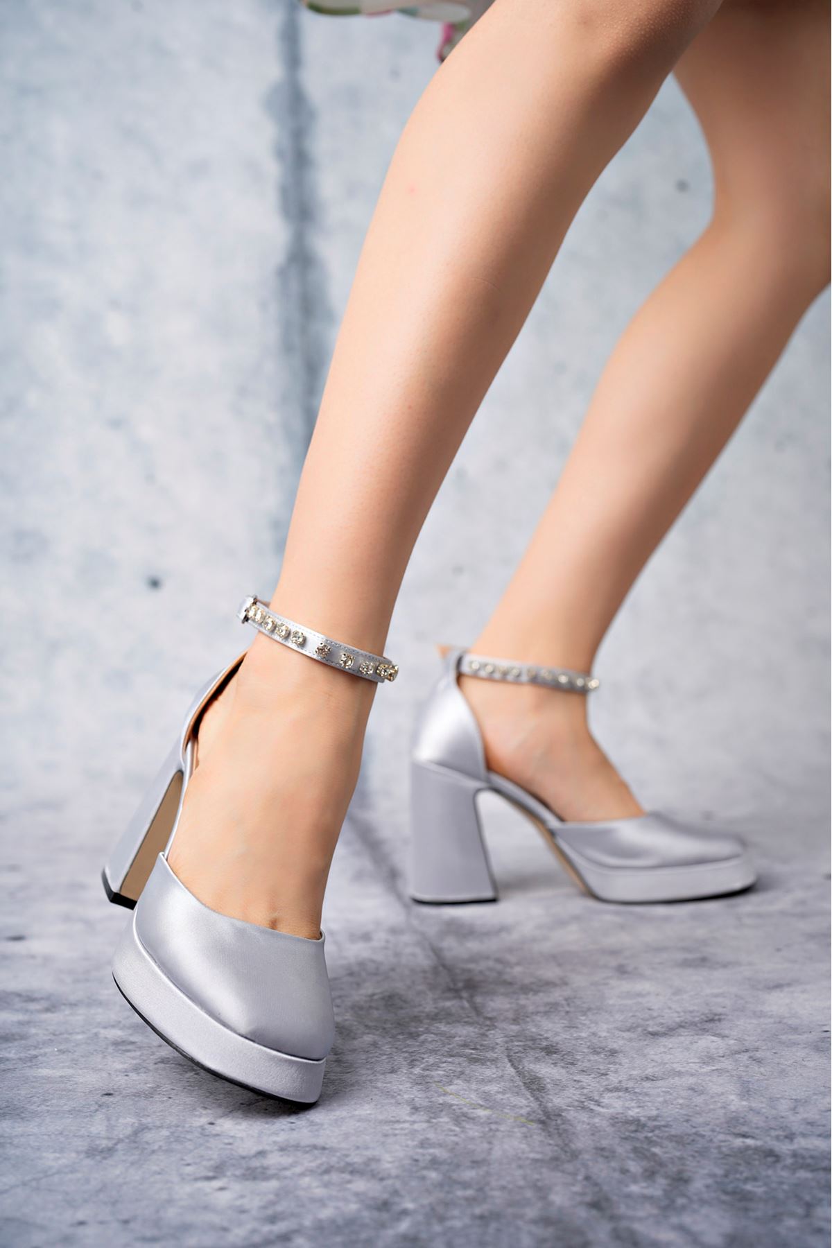 Freemax Kadın Yüksek Klasik 10 cm Topuklu Platform Ayakkabıı Byc 1008 Gümüş