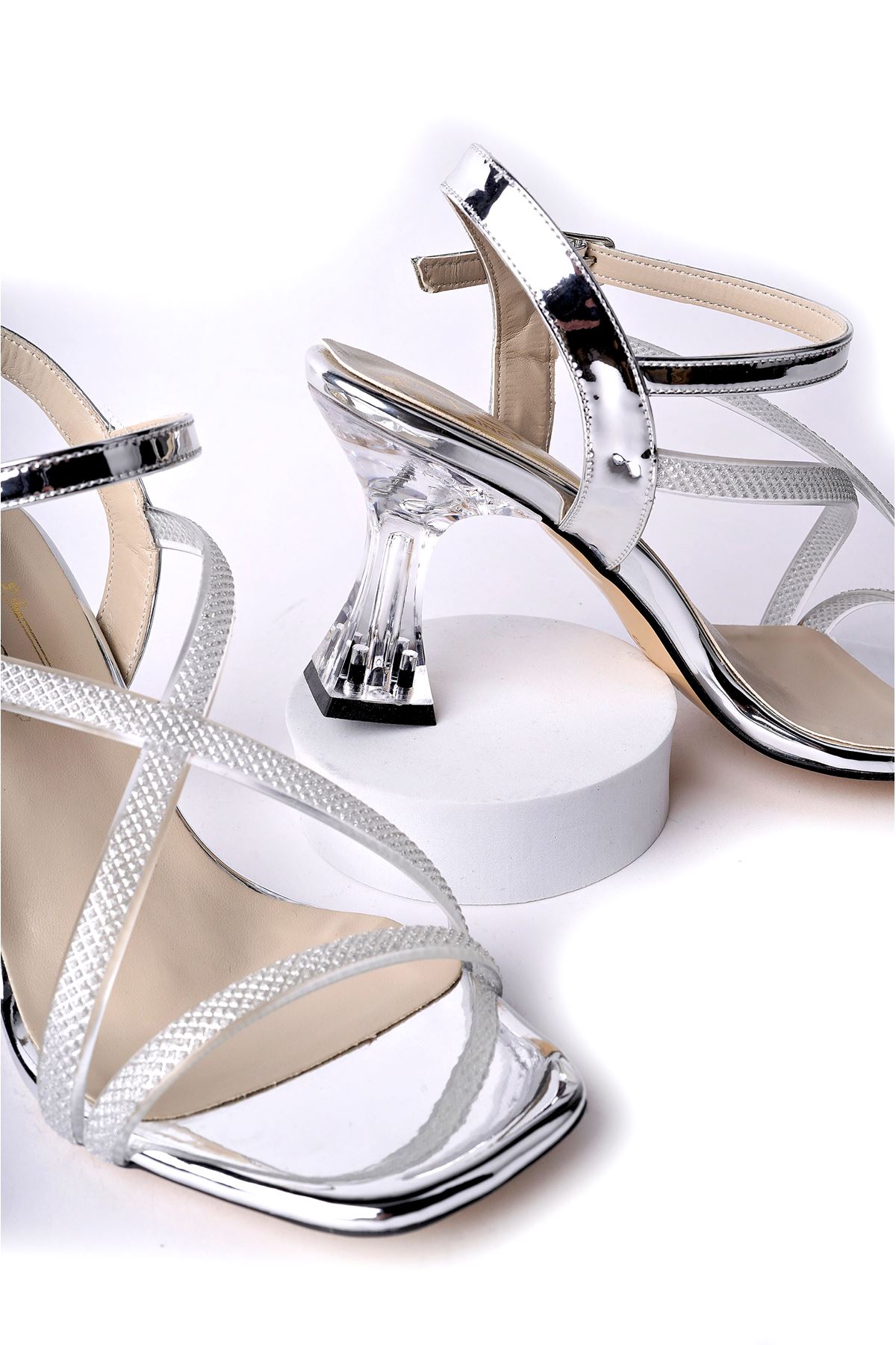 Freemax Freemax Kadın 8 cm Şeffaf Topuklu Ayakkabı Jna303 Gümüş