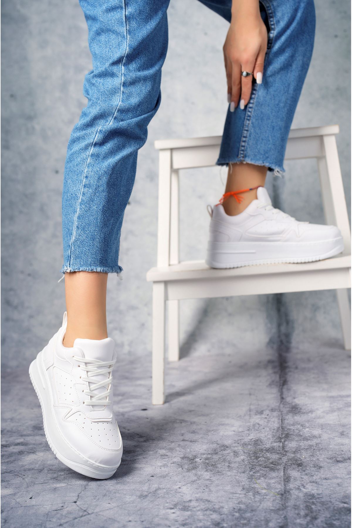 Freemax Kadın Hafif Esnek  5,5 cm Taban Sneaker Bağcıklı Spor Ayakkabı Svv.022 Beyaz