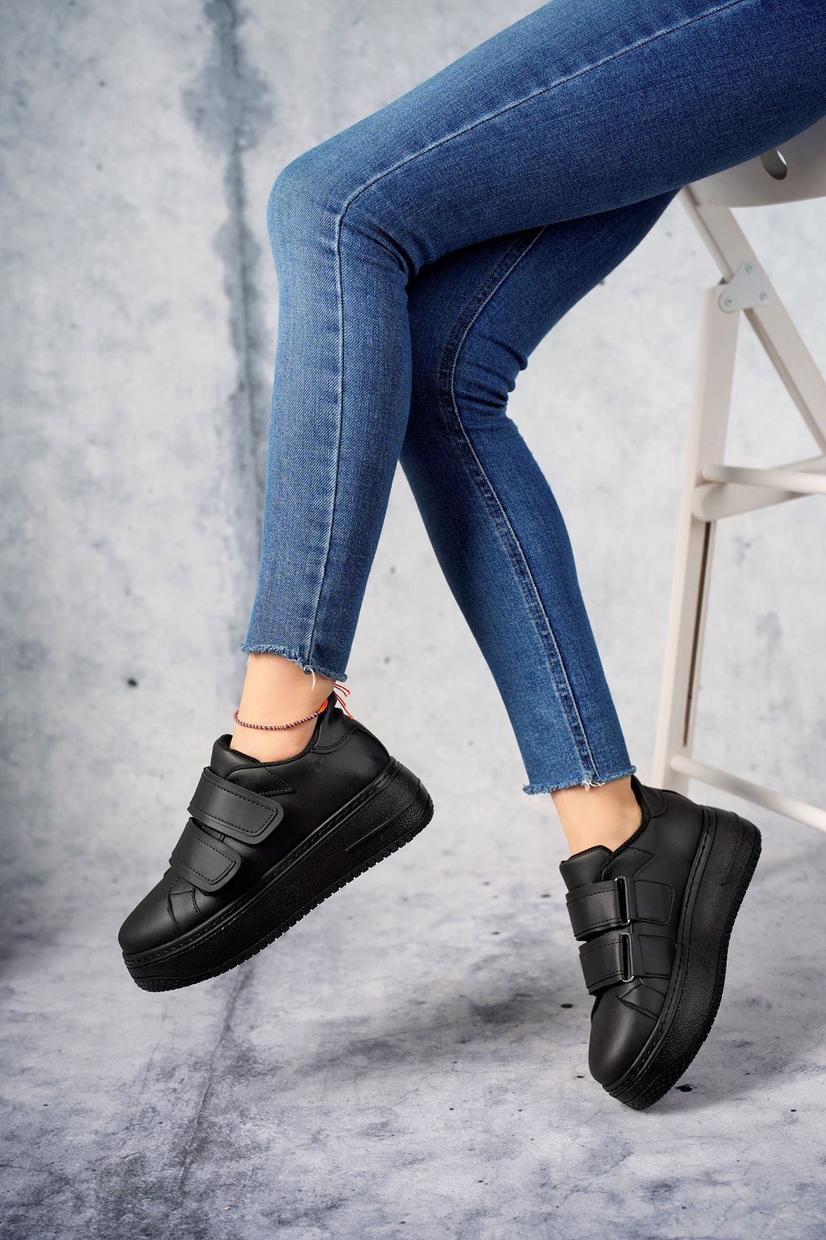 Freemax Kadın Hafif Esnek  5,5 cm Taban Sneaker Cırtlı  Spor Ayakkabı Svv.021 Siyah Siyah