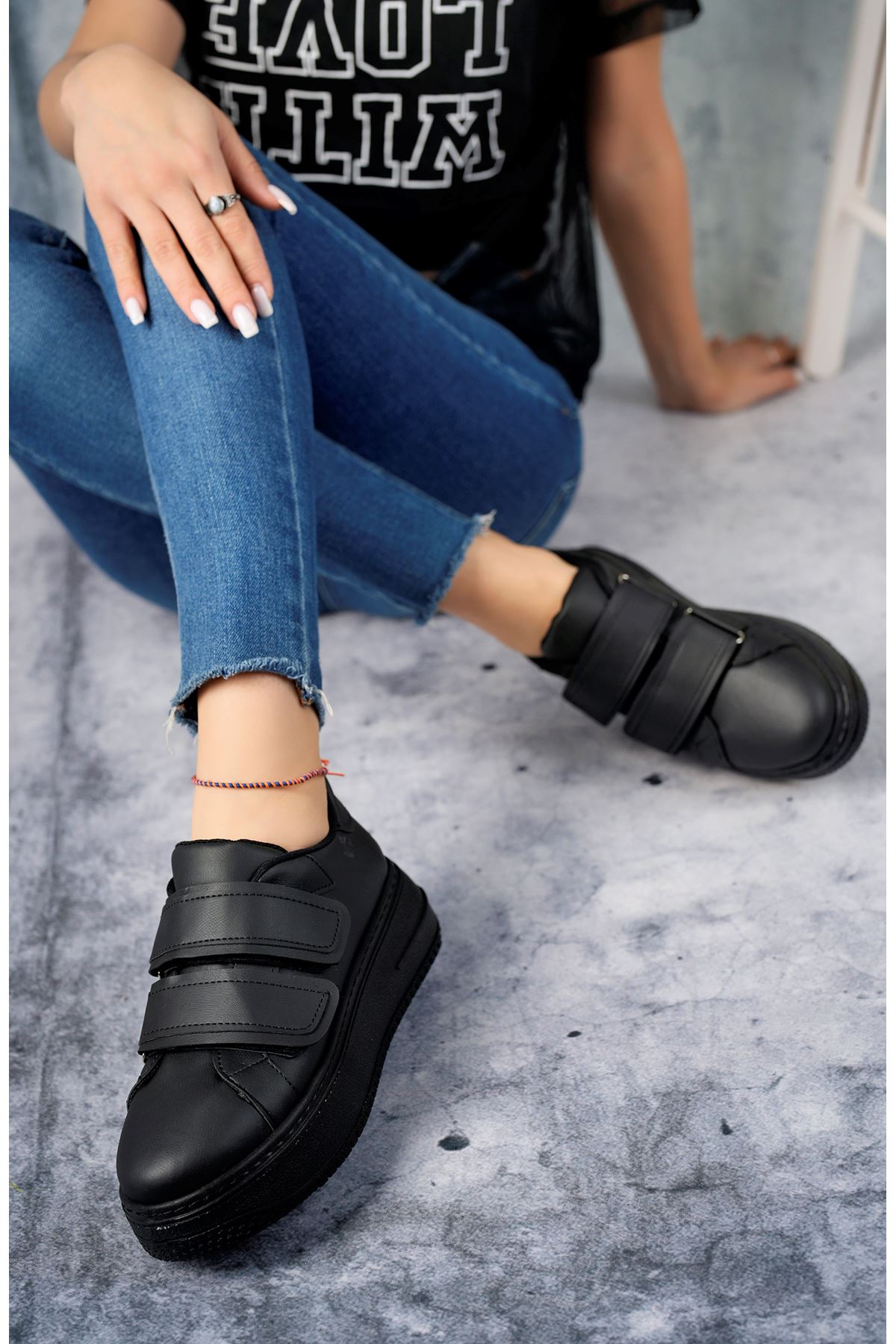 Freemax Kadın Hafif Esnek  5,5 cm Taban Sneaker Cırtlı  Spor Ayakkabı Svv.021 Siyah Siyah