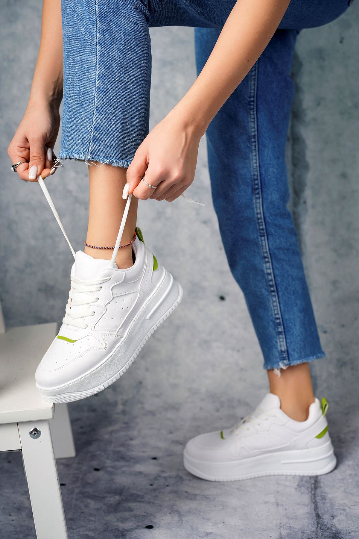 Freemax Kadın Hafif Esnek  5,5 cm Taban Sneaker Bağcıklı Spor Ayakkabı Svv.022 Beyaz Yeşil