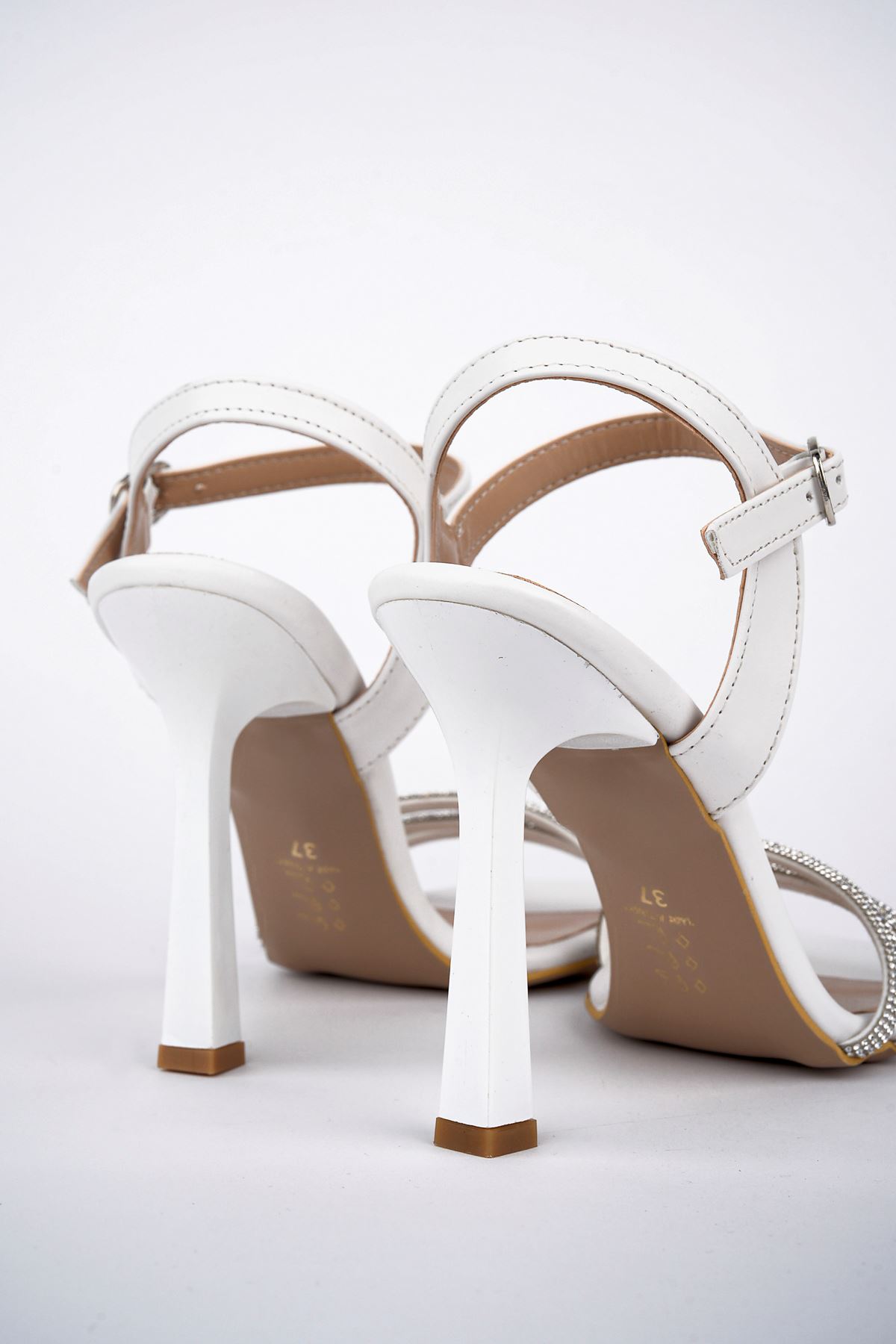 Freemax Kadın 11 cm Yüksek Topuklu Taşlı Klasik Abiye Ayakkabı Beyaz