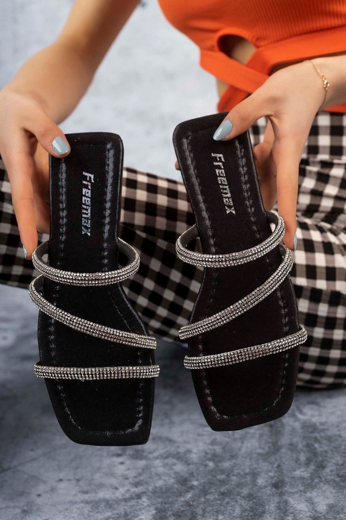 Freemax Kadın Düşük Topuklu İnce Hafif Esnek Taban Taşlı Terlik BRT 11103 Siyah