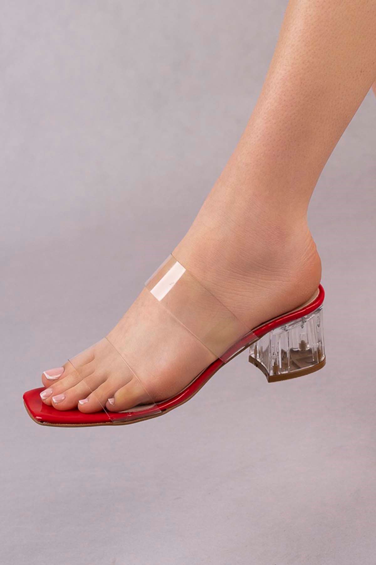 Freemax Kadın 6 cm Topuklu Şeffaf Bantlı Klasik Topuklu Terlik Brt K3020 Kırmızı
