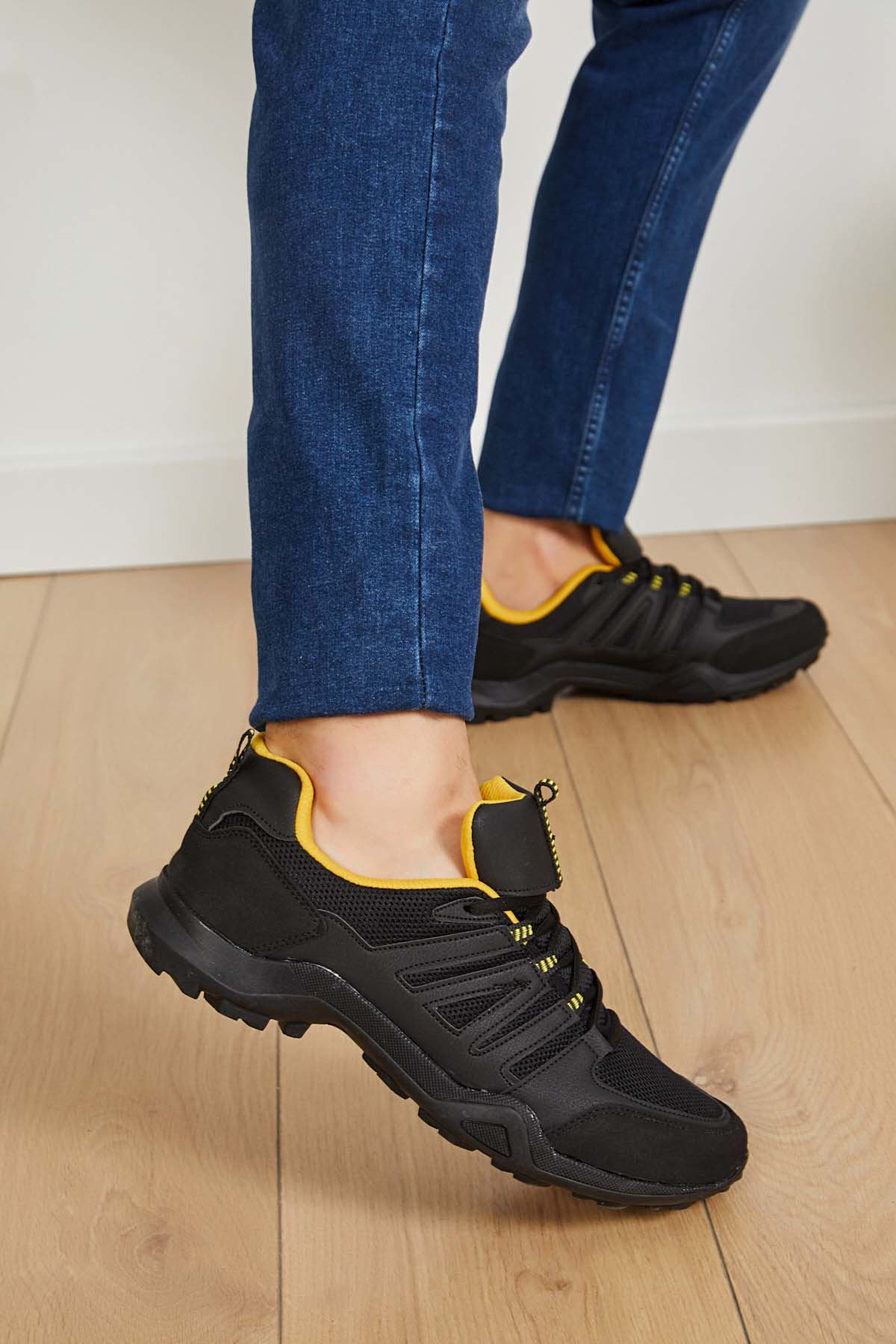 Freemax Erkek  Konforlu Outdoor Spor Ayakkabı SİYAH SARI