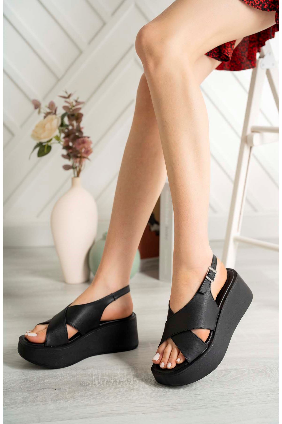 Freemax Kadın Garantili Çok Hafif Rahat 6 cm Topuk Eva Taban Platform Sandalet Ppl 4000 Siyah