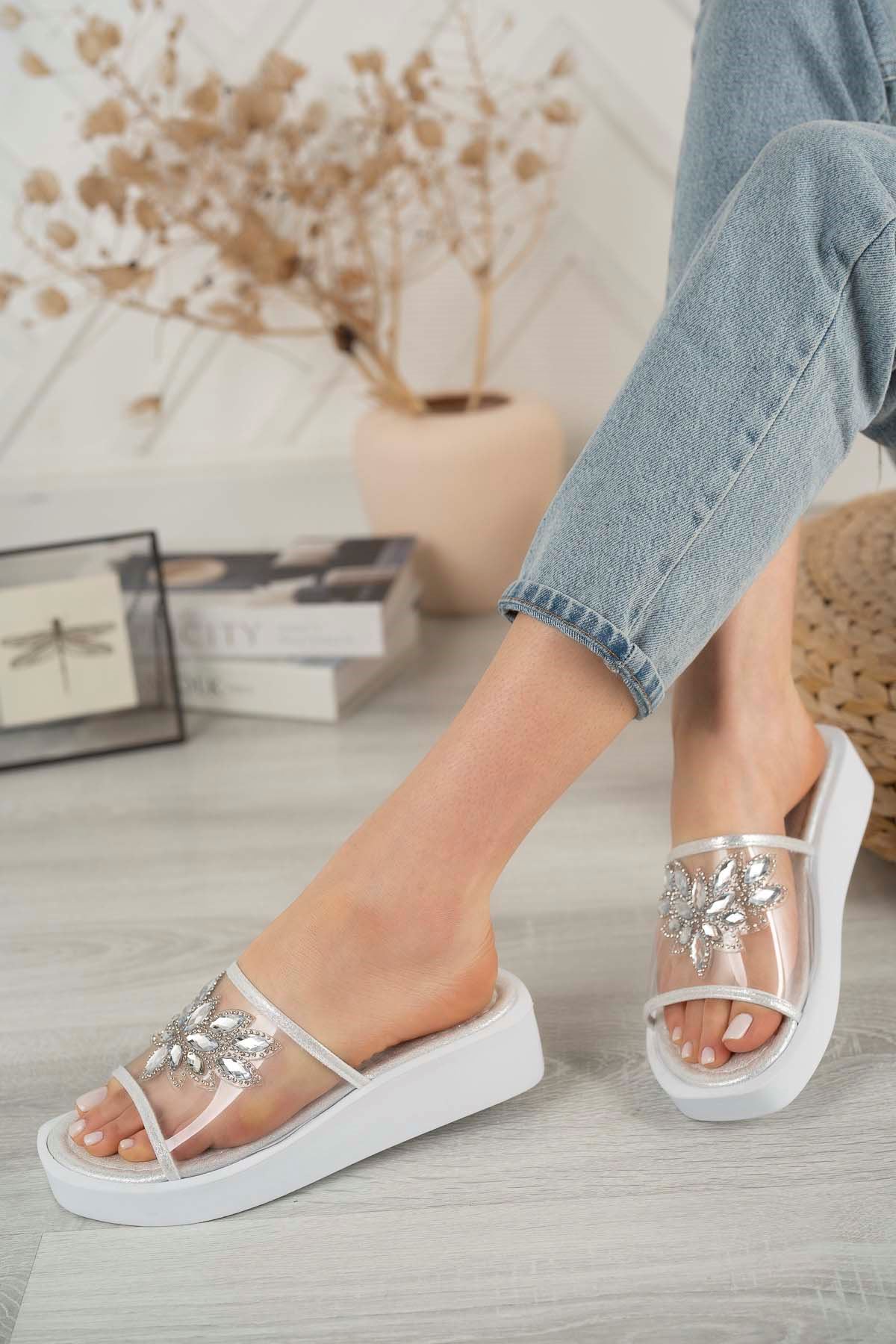 Freemax Kadın Garantili  Taşlı Terlik Ppl.5050 Gümüş