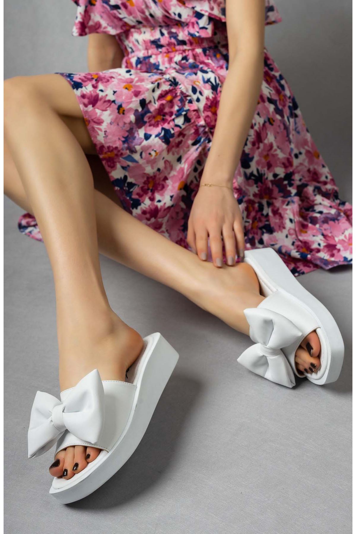 Freemax Kadın Fiyonk Detaylı Günlük Terlik Ppl.4040 Beyaz