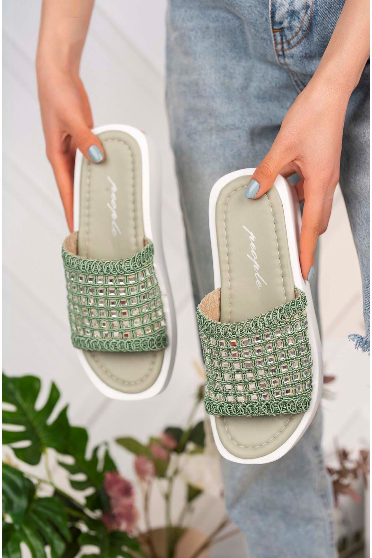 Freemax Kadın Garantili Taş Detaylı Günlük Terlik Ppl.2040 Mint