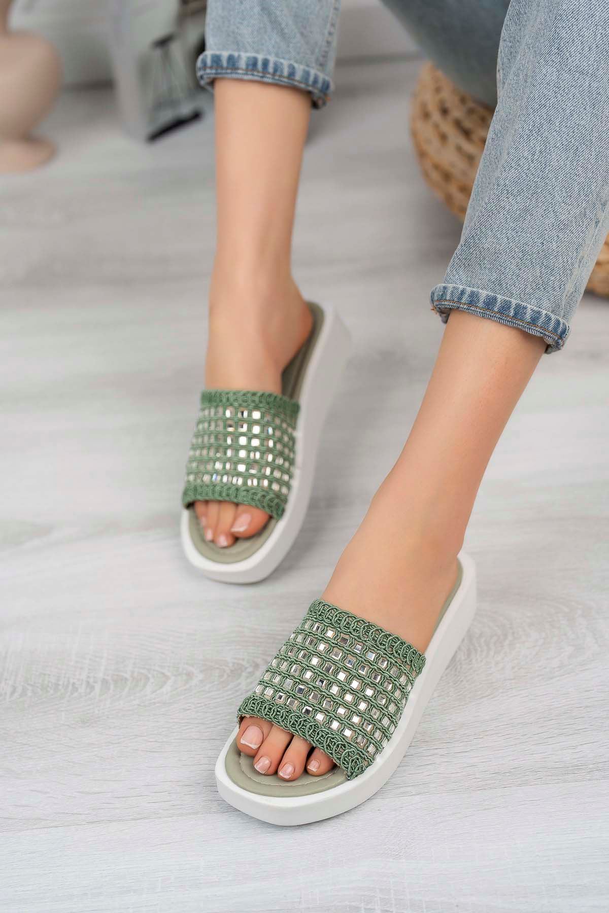 Freemax Kadın Garantili Taş Detaylı Günlük Terlik Ppl.2040 Mint