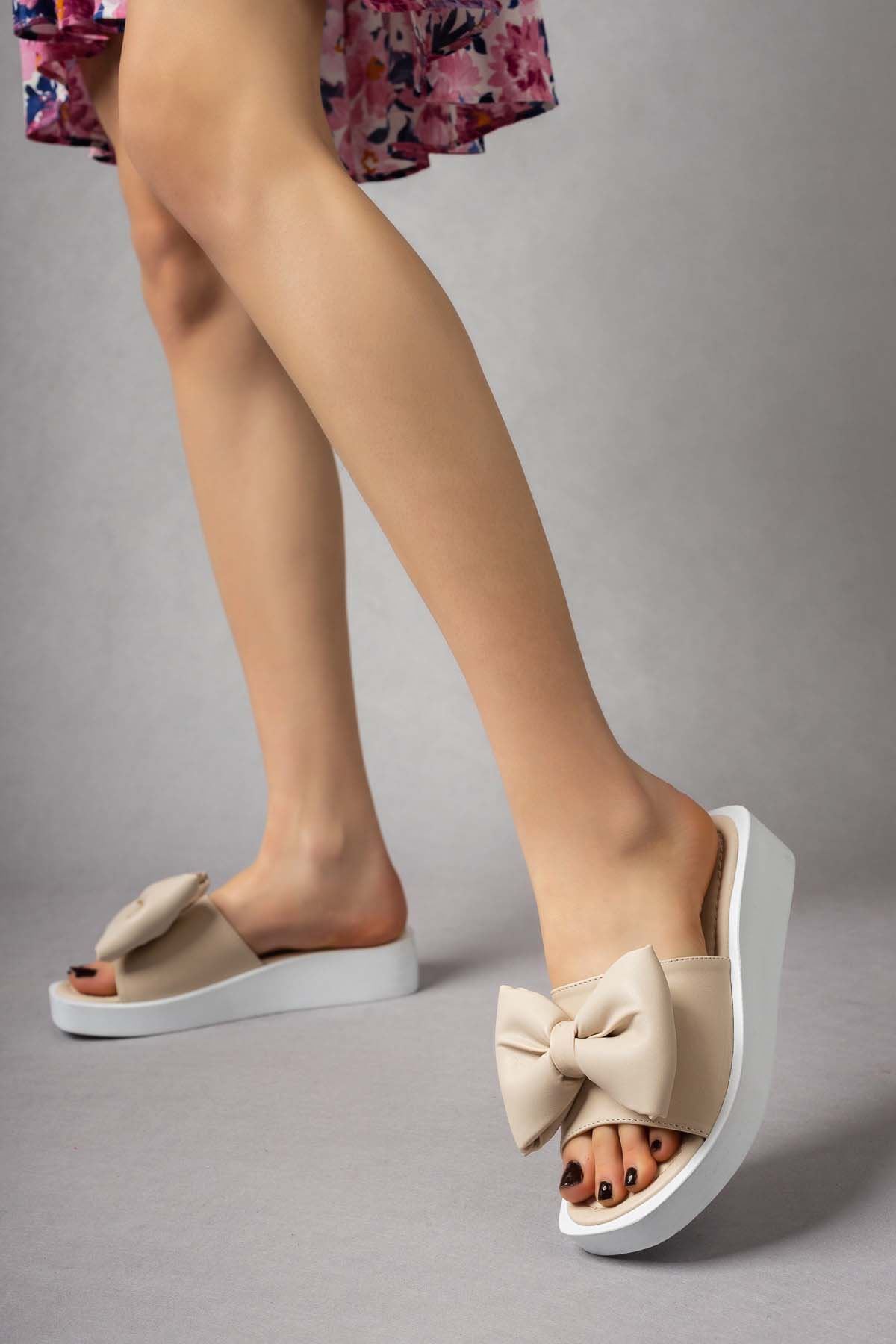 Freemax Kadın Fiyonk Detaylı Günlük Terlik Ppl.4040 Bej