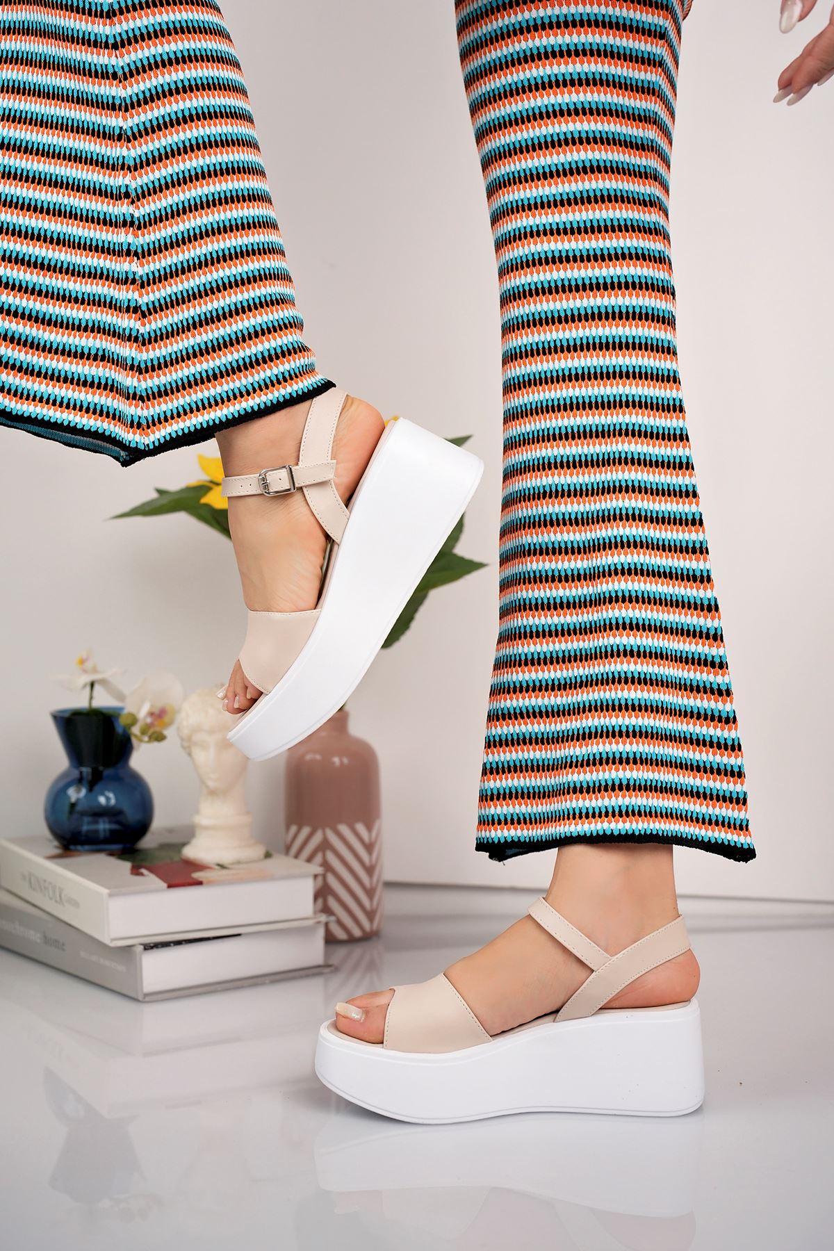 Freemax Kadın Garantili Çok Hafif Rahat 6 cm Topuk Eva Taban Platform Sandalet Ppl 4002 Ten