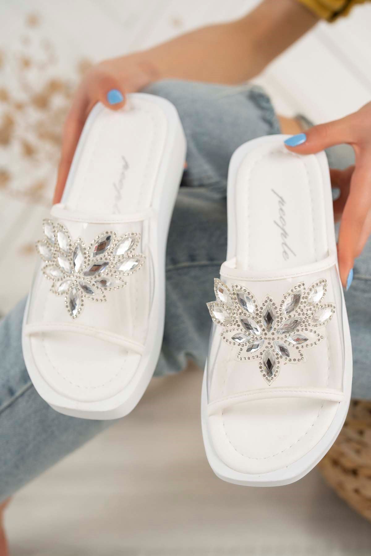 Freemax Kadın Garantili  Taşlı Terlik Ppl.5050 Beyaz