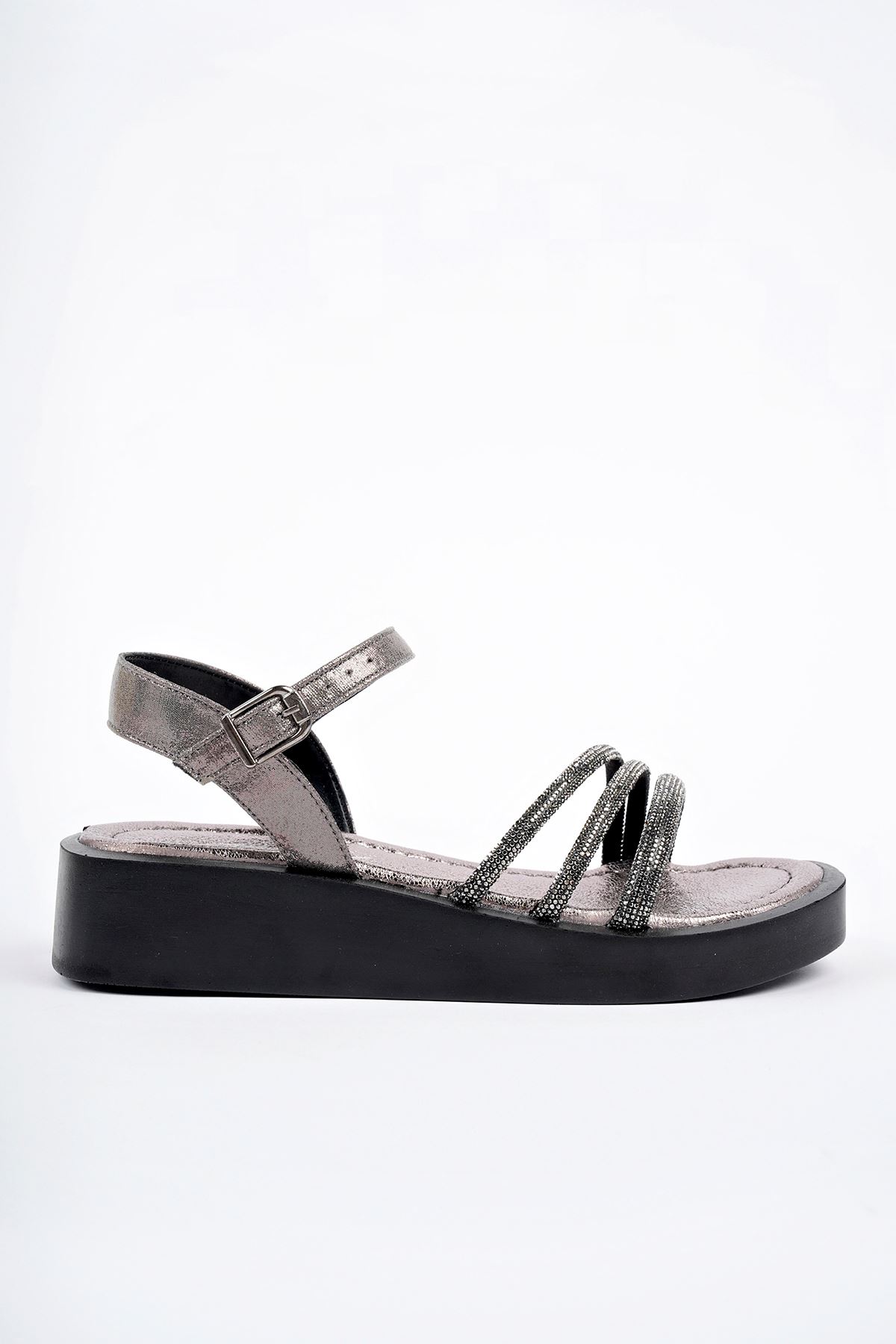 Freemax Kadın Garantili Taş Detaylı Günlük Hafif Eva Taban 4 cm Platform Sandalet Ppl.7010 Platin