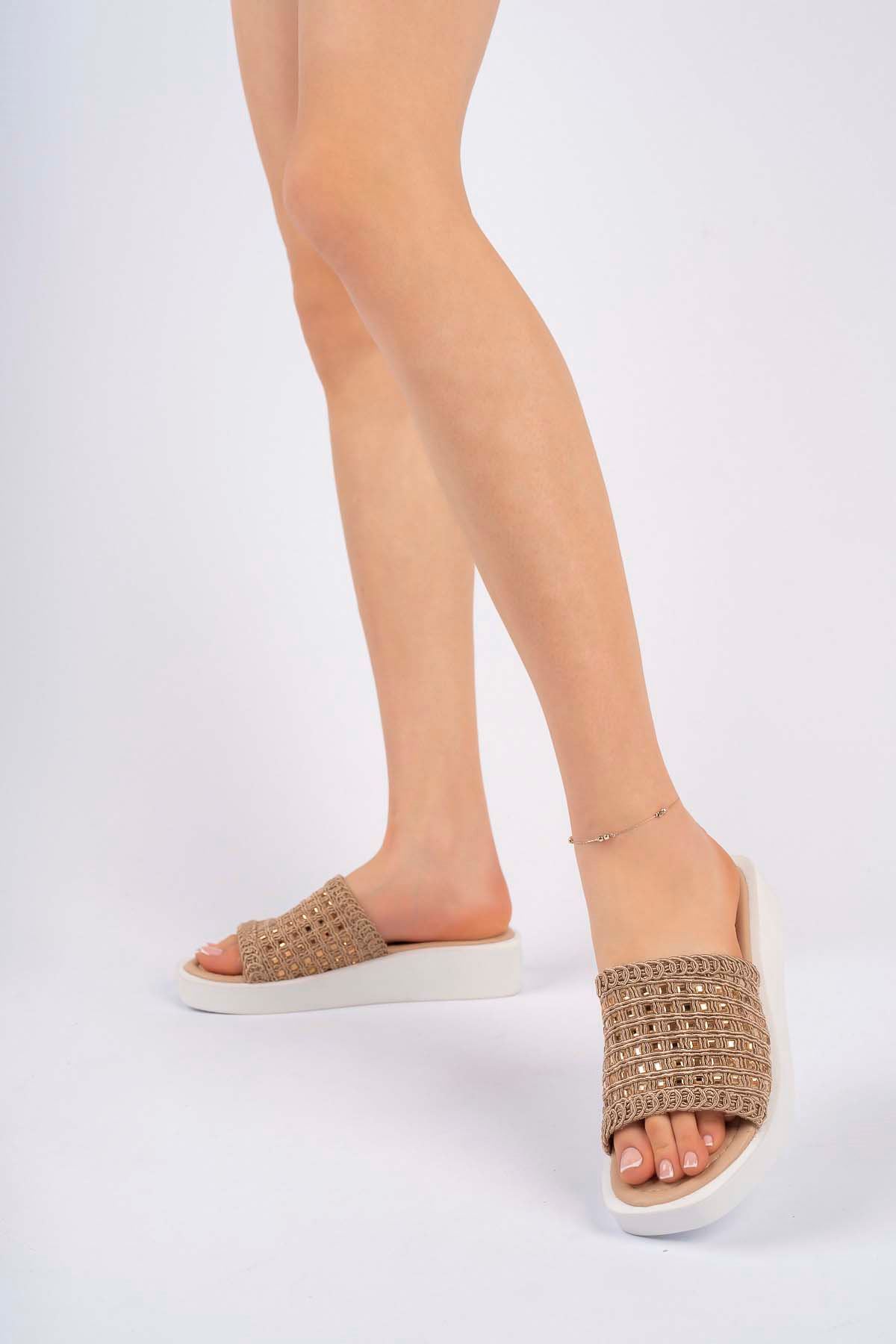 Freemax Kadın Garantili Taş Detaylı Günlük Terlik Ppl.2040 Nut