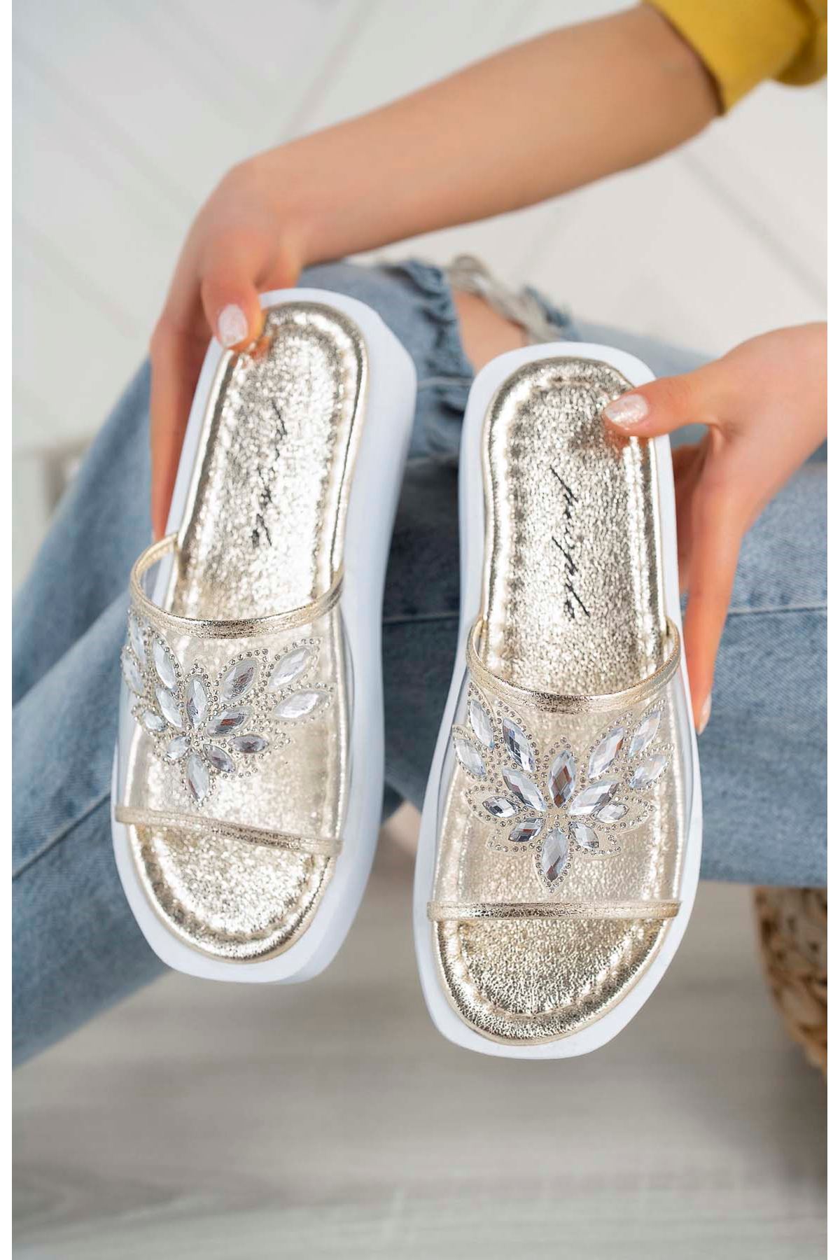 Freemax Kadın Garantili  Taşlı Terlik Ppl.5050 Gold