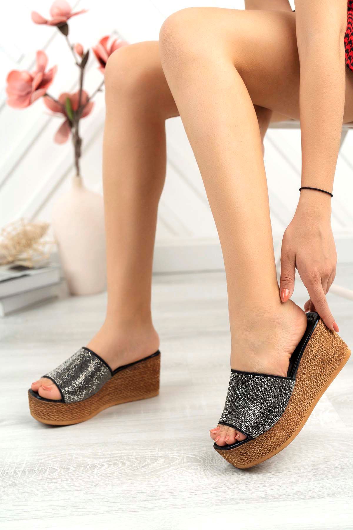 Freemax Kadın Garantili  Yüksek 7 cm Topuk Platform taban Taşlı Terlik  Ppl 2023 Siyah