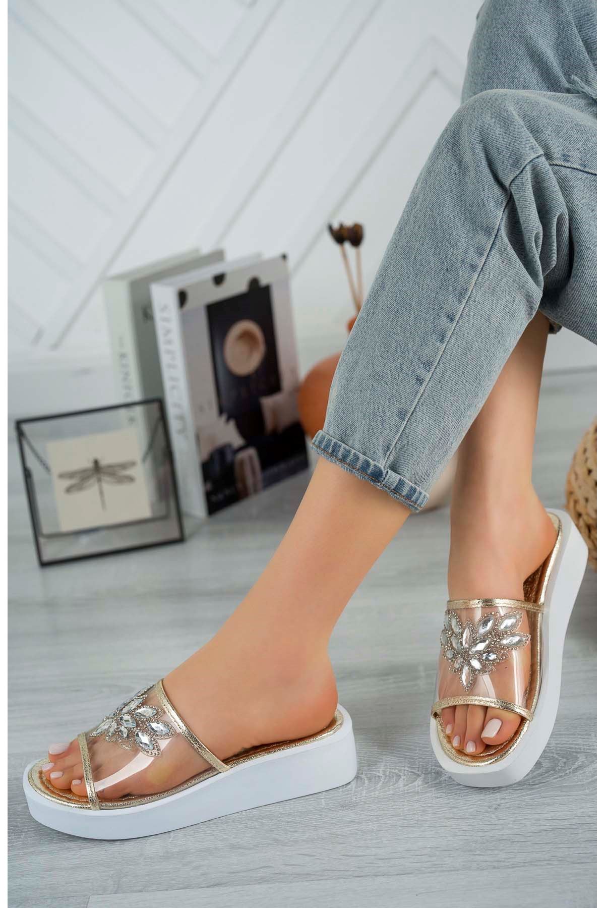 Freemax Kadın Garantili  Taşlı Terlik Ppl.5050 Gold