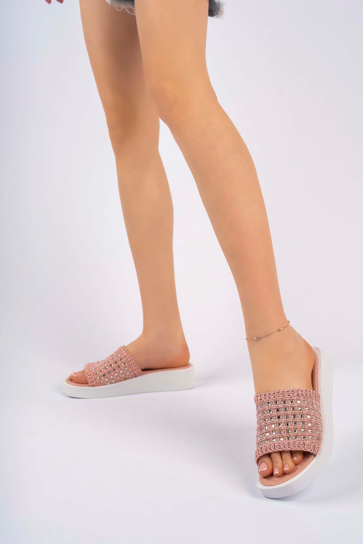 Freemax Kadın Garantili Taş Detaylı Günlük Terlik Ppl.2040 Pudra