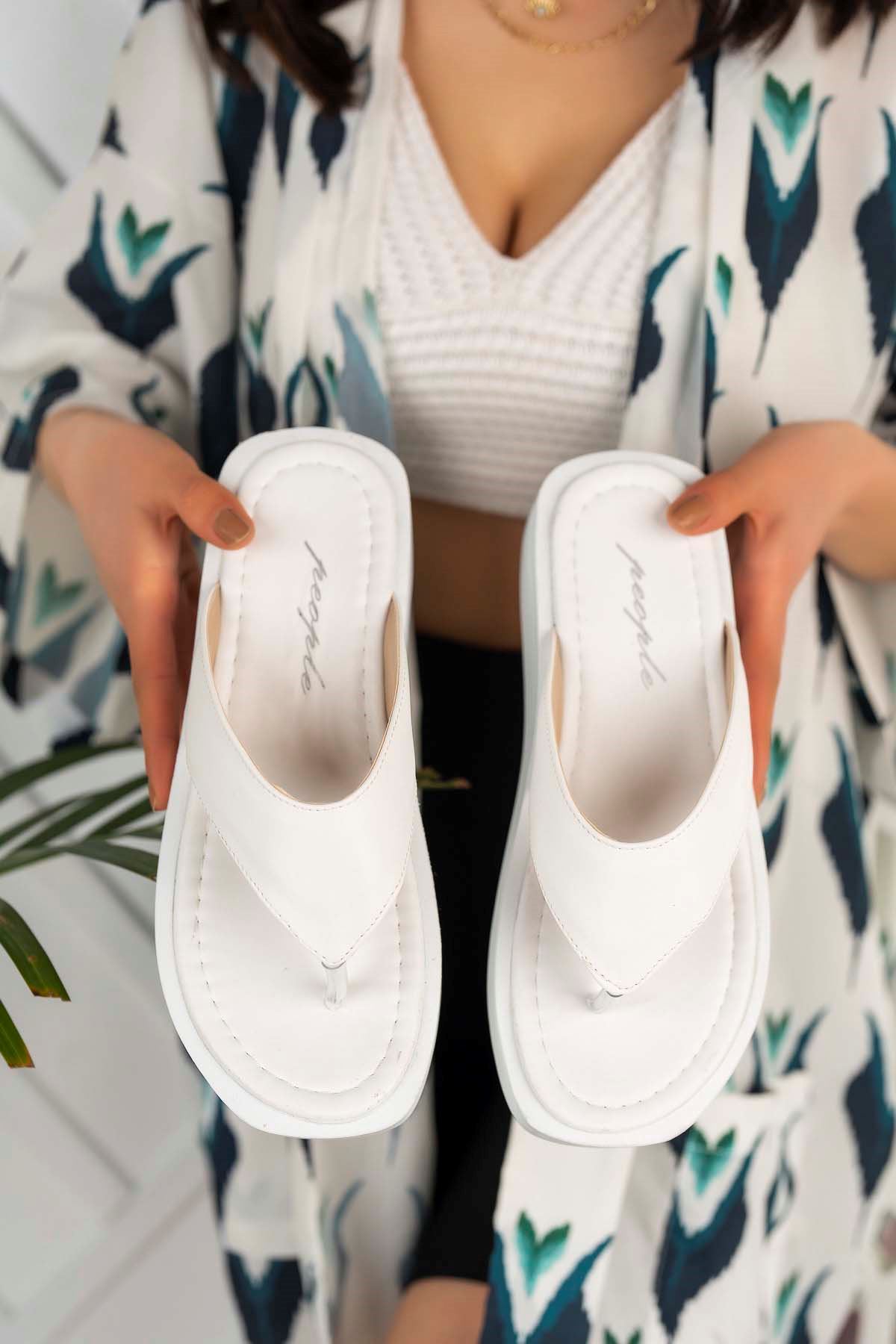 Freemax Kadın Garantili Hafif Esnek Poli Flatform Taban Parmak Arası Günlük Terlik PPL 5000 Beyaz