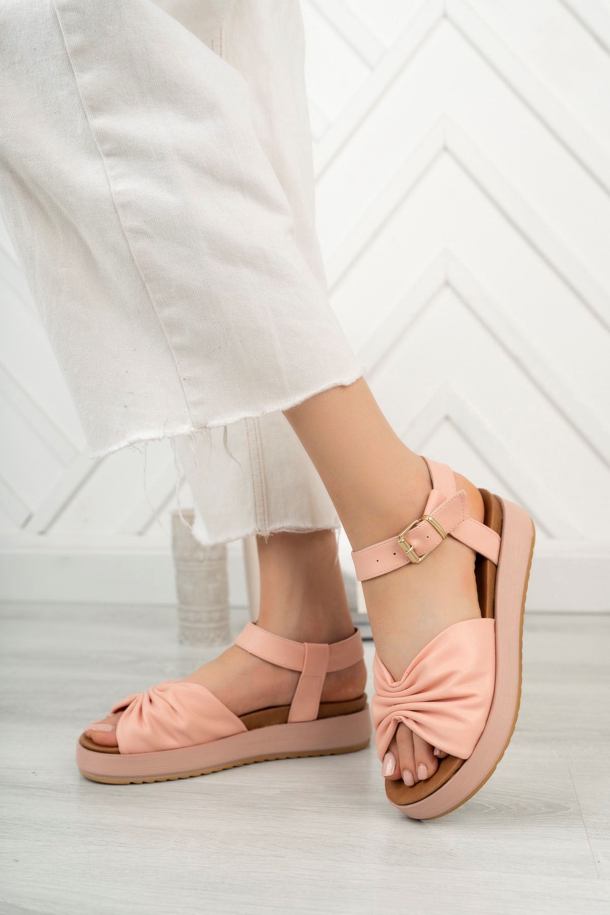 Freemax Kadın Garantili Çok Hafif Rahat 4 cm Topuk Eva Taban Platform Sandalet Snr K20 Pembe