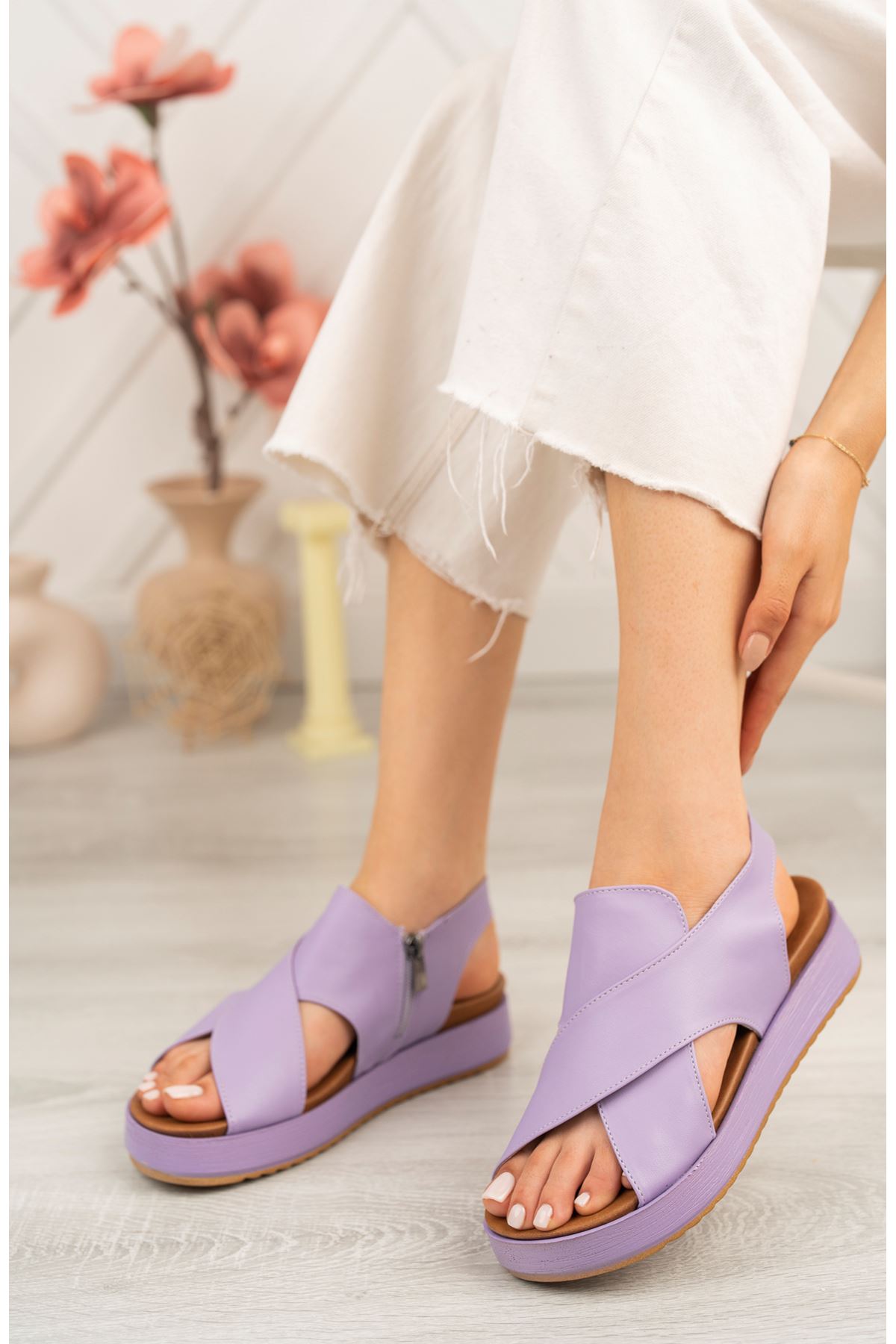 Freemax Kadın Garantili Çok Hafif Rahat 4 cm Topuk Eva Taban Platform Sandalet Snr K21 Lila