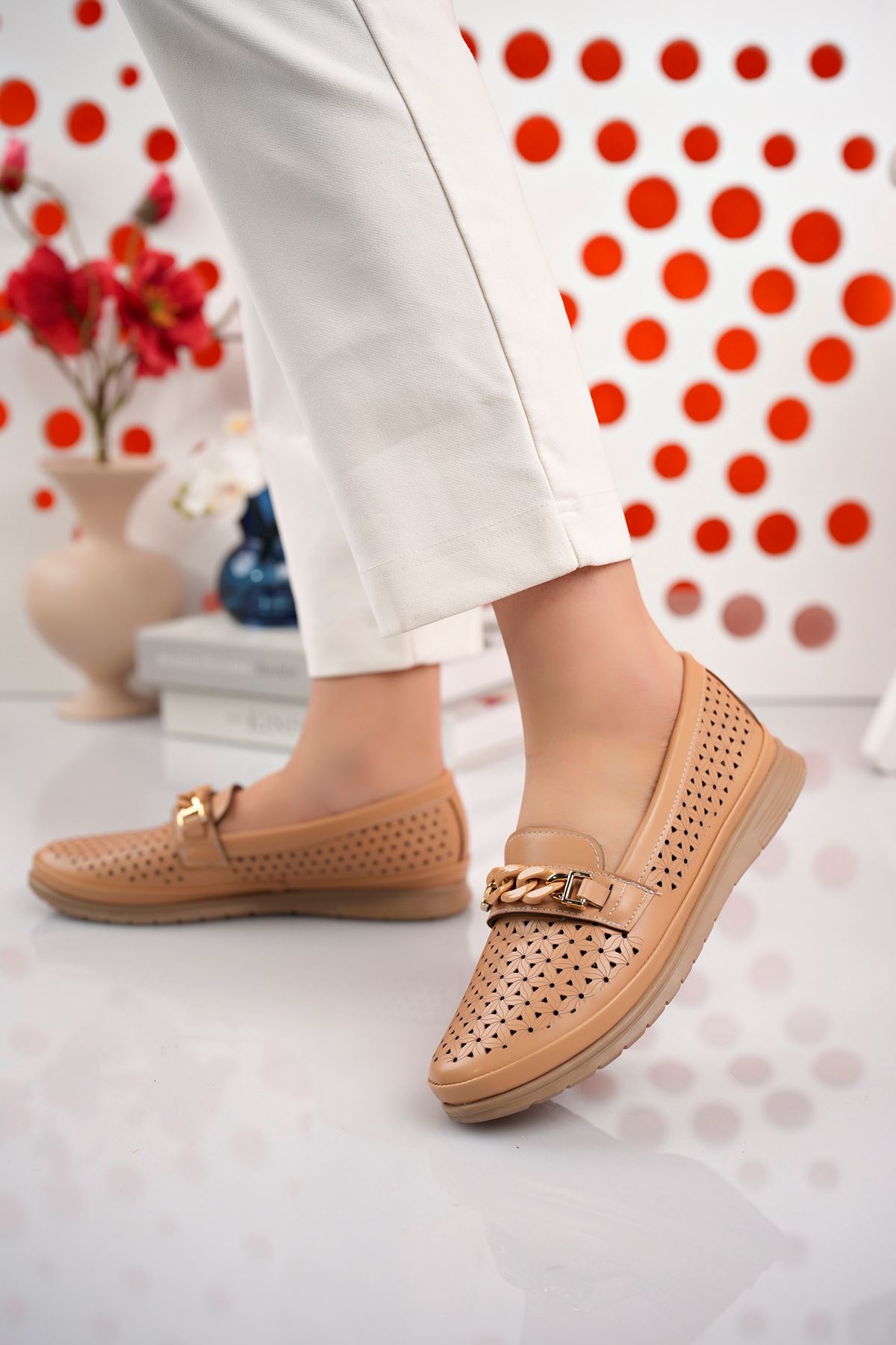 Freemax Kadın Rahat Kauçuk Taban Günlük Metal Toka Babet Ayakkabı Ppl.2023.100 Vizon