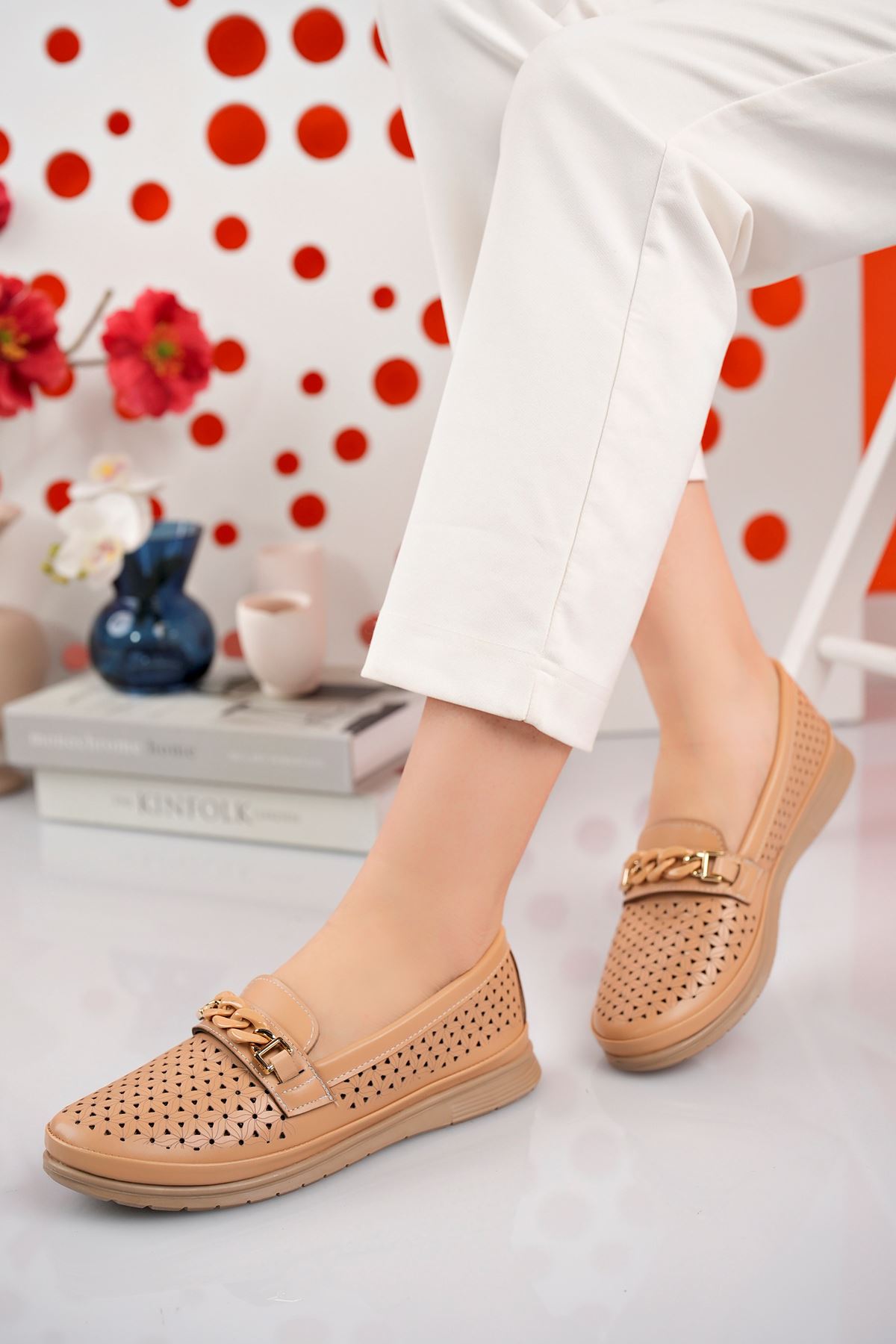 Freemax Kadın Rahat Kauçuk Taban Günlük Metal Toka Babet Ayakkabı Ppl.2023.100 Vizon