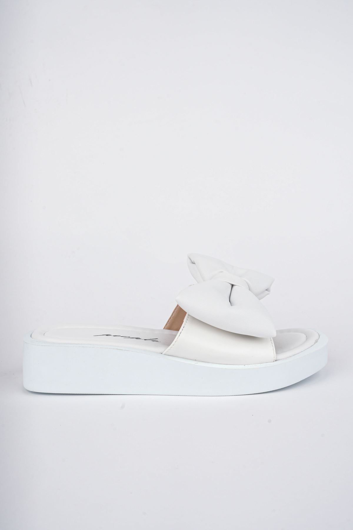 Freemax Kadın Fiyonk Detaylı Günlük Terlik Ppl.4040 KREM