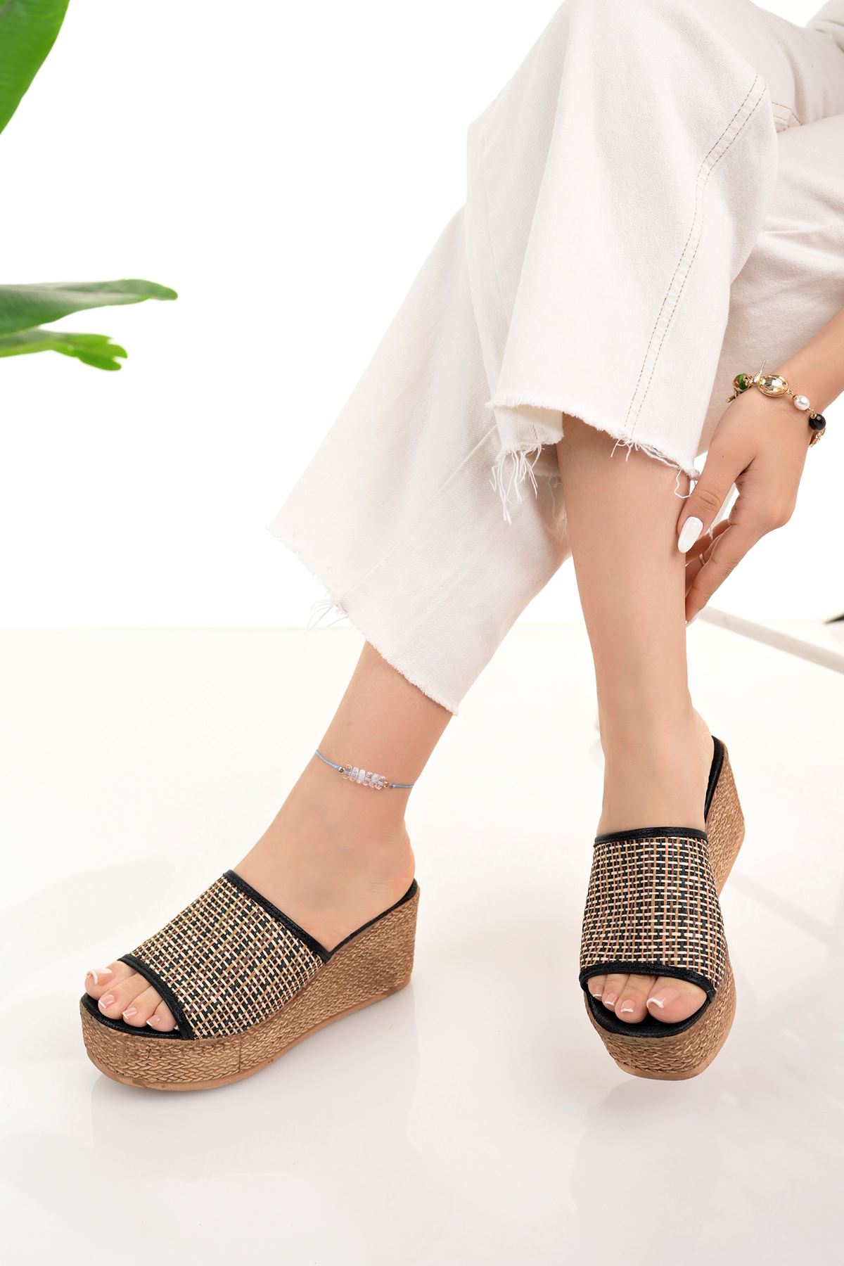 Freemax Kadın Garantili  7 cm Yüksek Topuk Platform taban Terlik Ppl.2002 Siyah