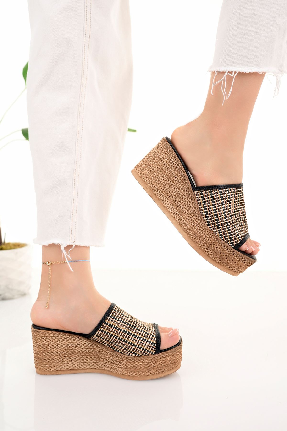 Freemax Kadın Garantili  7 cm Yüksek Topuk Platform taban Terlik Ppl.2002 Siyah