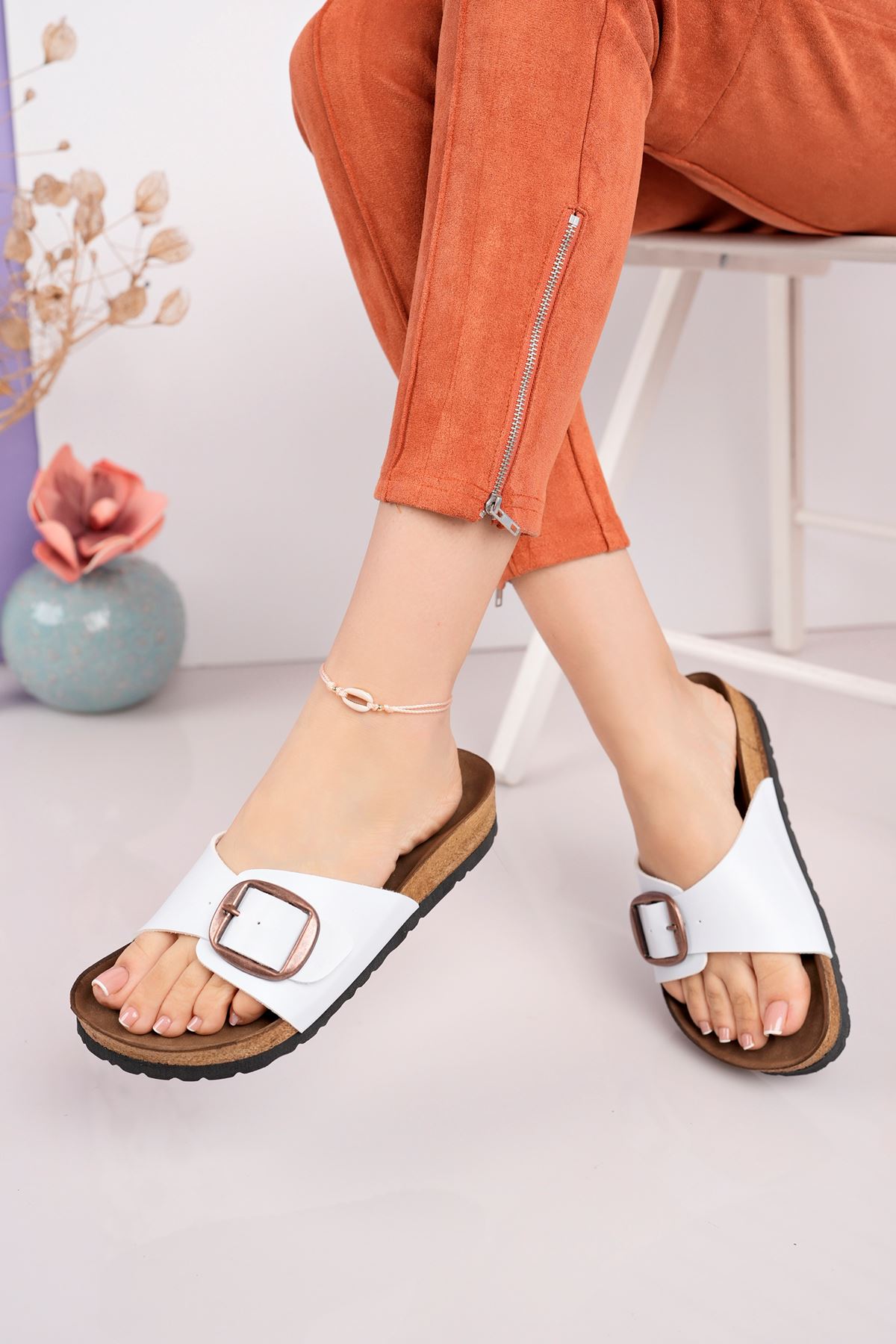 Freemax Kadın Garantili Tek Toka Yazlık Günlük Birken Terlik ppl 4097 Beyaz