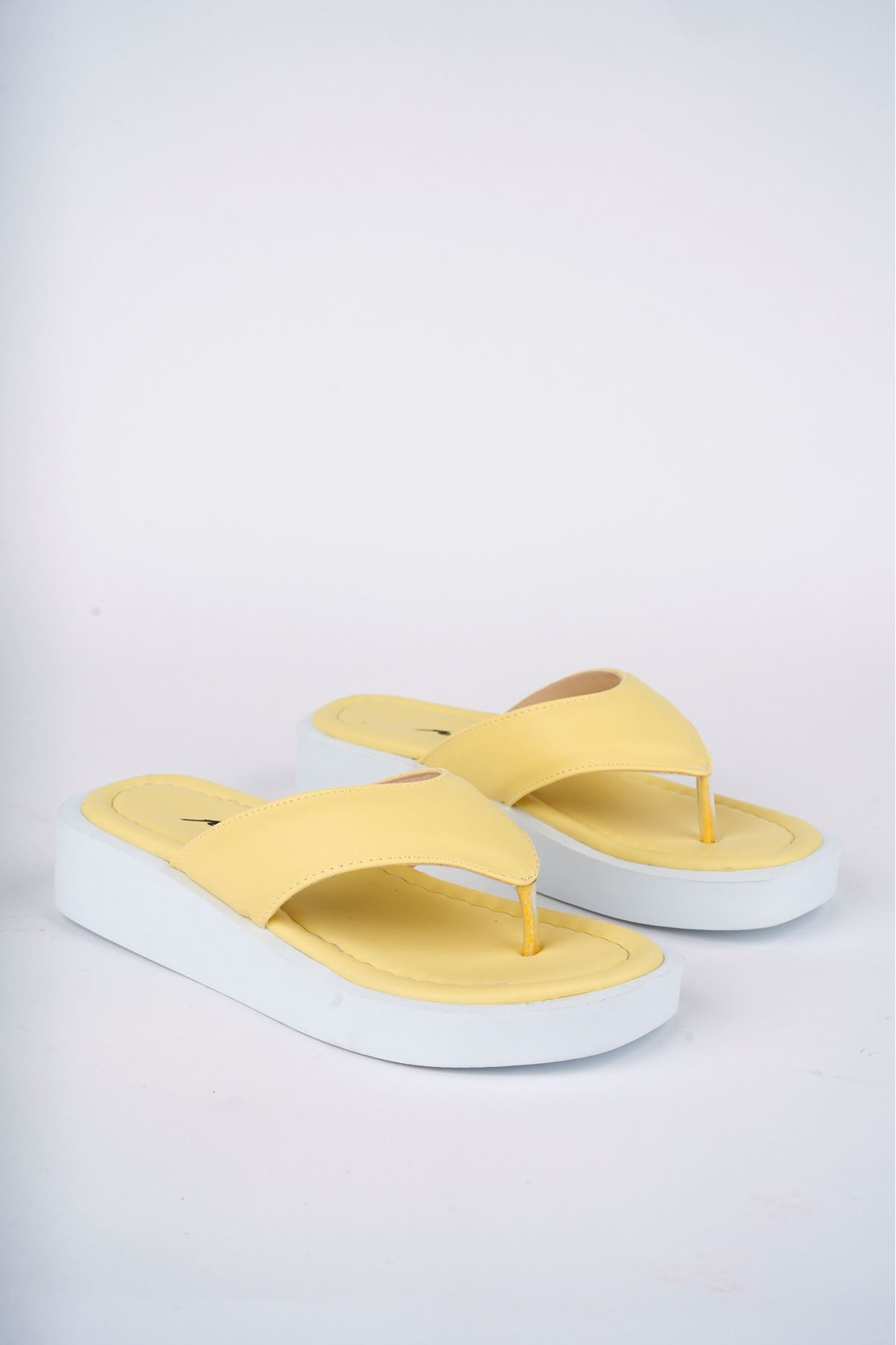 Freemax Kadın Garantili Hafif Esnek Poli Flatform Taban Parmak Arası Günlük Terlik PPL 5000 Sarı