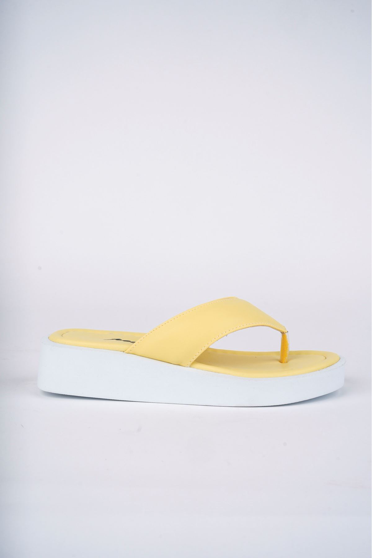 Freemax Kadın Garantili Hafif Esnek Poli Flatform Taban Parmak Arası Günlük Terlik PPL 5000 Sarı