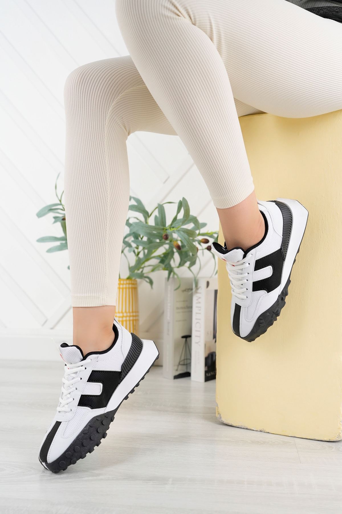 Freemax Unisex  Konforlu Outdoor Spor Ayakkabı 2356 Beyaz Siyah