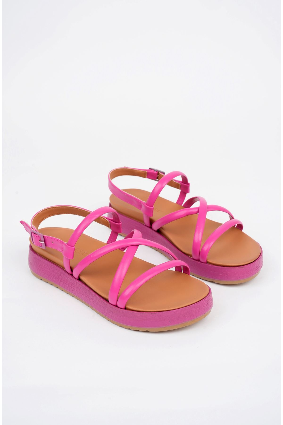 Freemax Kadın Garantili Çok Hafif Rahat 4 cm Topuk Anatomik Eva Taban Platform Sandalet Snr K27 Fuşya