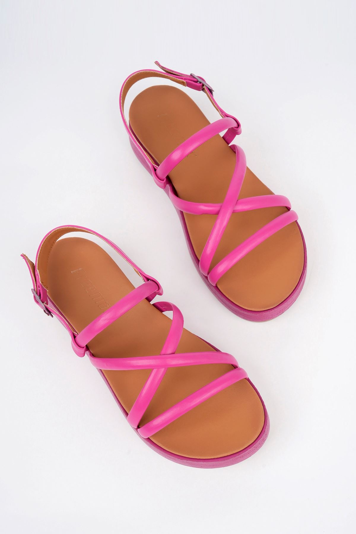 Freemax Kadın Garantili Çok Hafif Rahat 4 cm Topuk Anatomik Eva Taban Platform Sandalet Snr K27 Fuşya