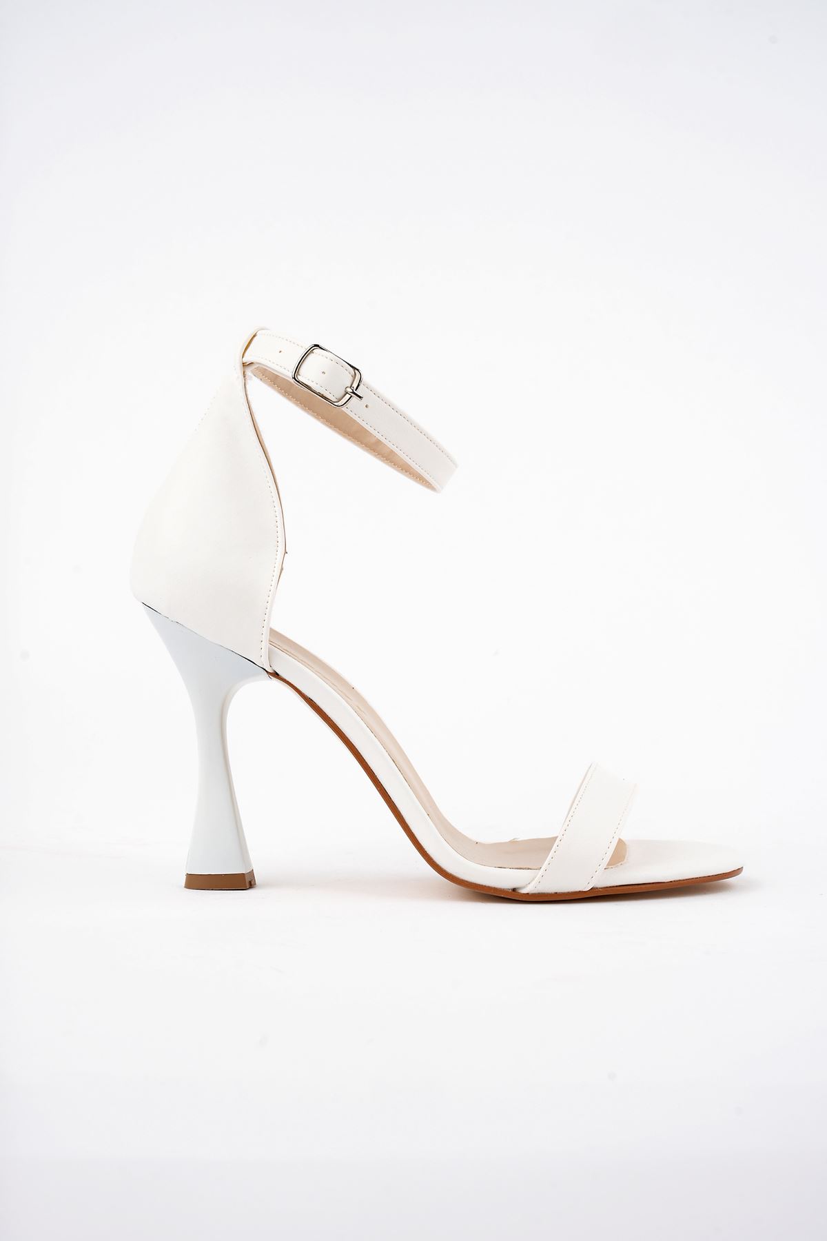 Freemax Kadın 10 cm Klasik Yüksek Topuklu Abiye Ayakkabı Brt 6002 Beyaz Cilt