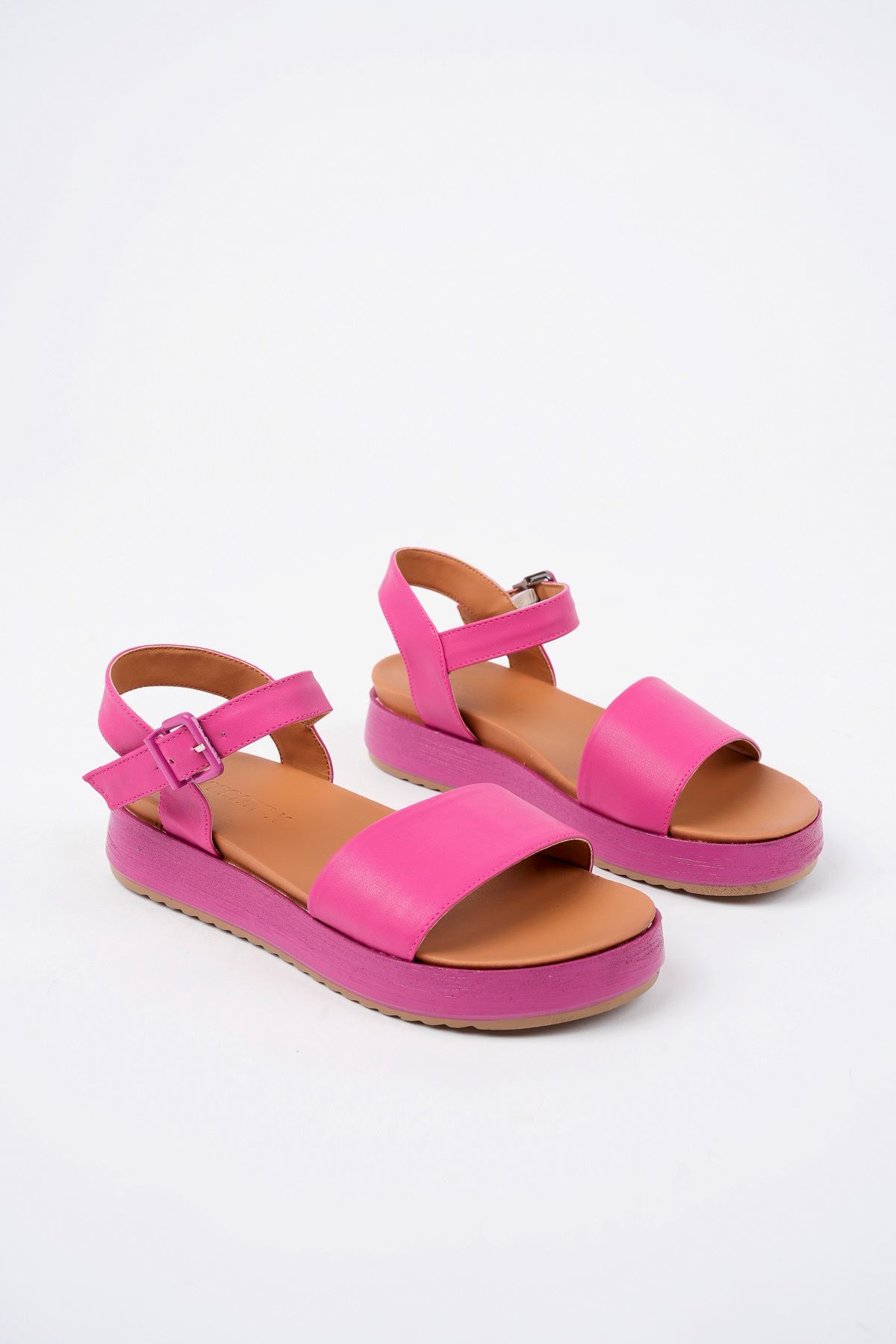 Freemax Kadın Garantili Çok Hafif Rahat 4 cm Topuk Eva Taban Platform Sandalet Snr K22 Fuşya