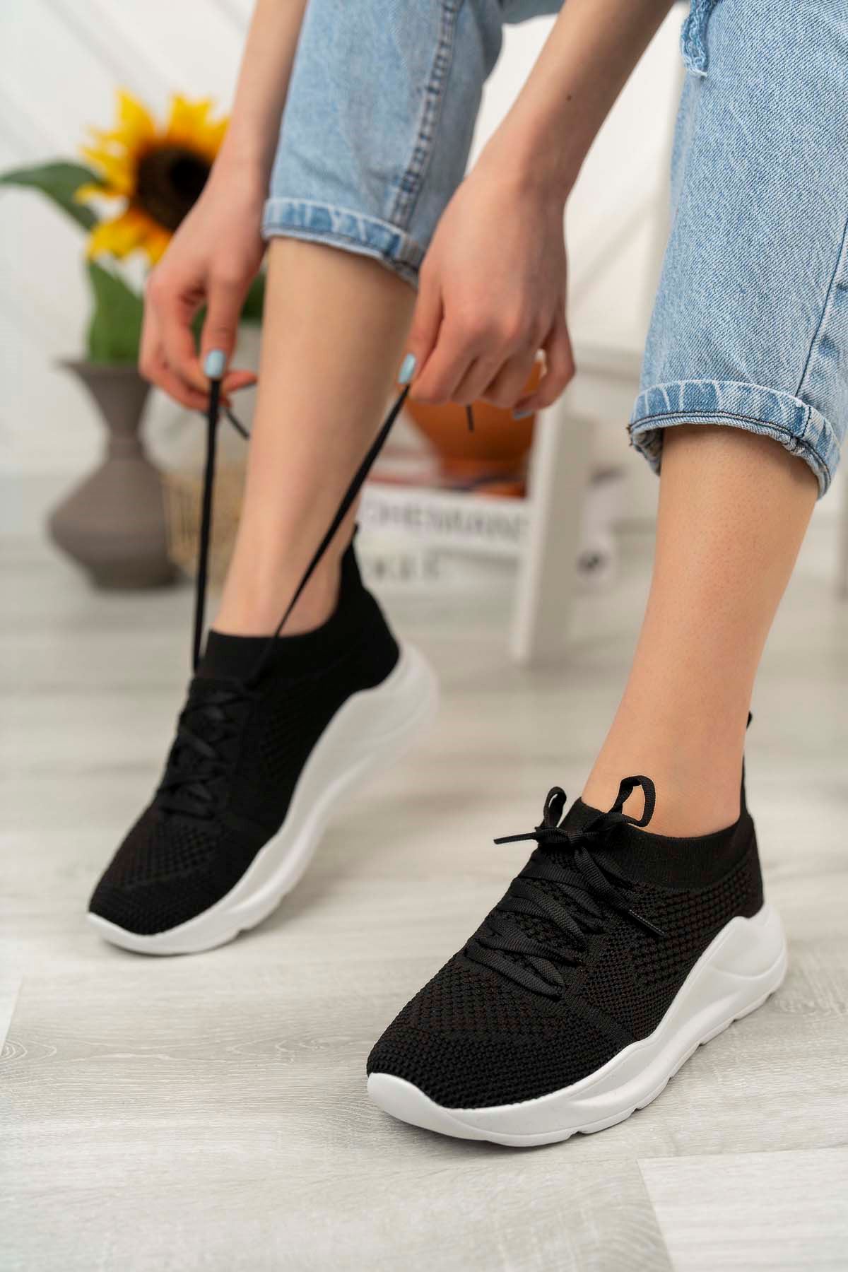 Freemax Kadın  Yazlık Spor Sneaker Yürüyüş Hafif Rahat Ayakkabı Bfl 017 Siyah Beyaz