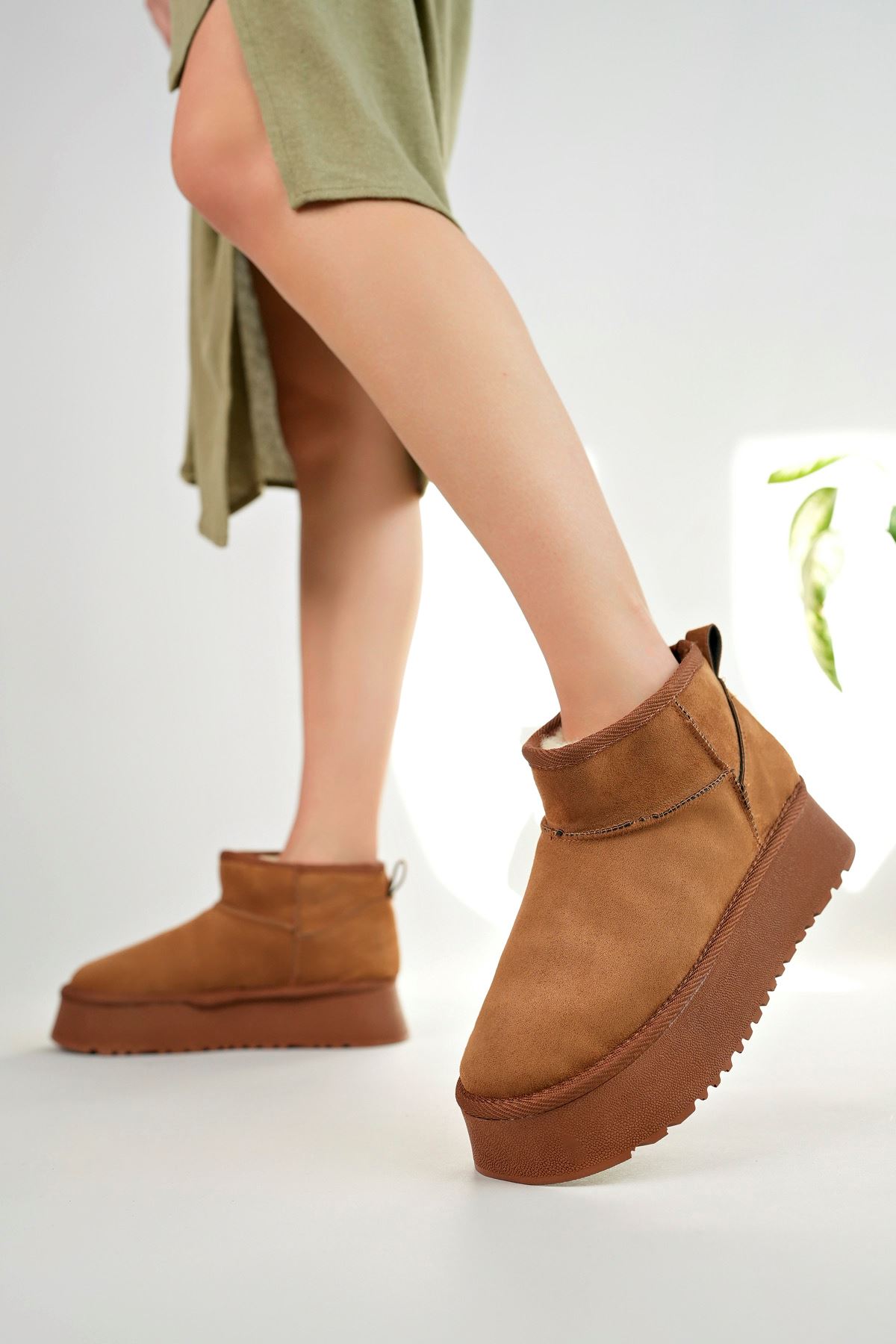 Freemax Garantili İçi Kürklü Çok Hafif 5 cm Yüksek Taban Kışlık Kadın Bot CAMEL