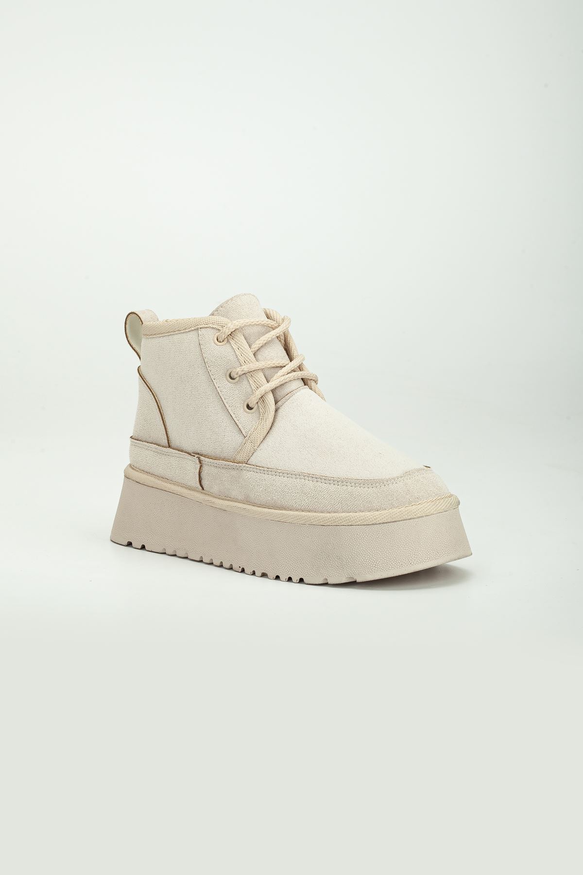 Freemax Garantili İçi Kürklü Çok Hafif 5 cm Yüksek Taban Kışlık Bağcıklı Kadın Bot Bej